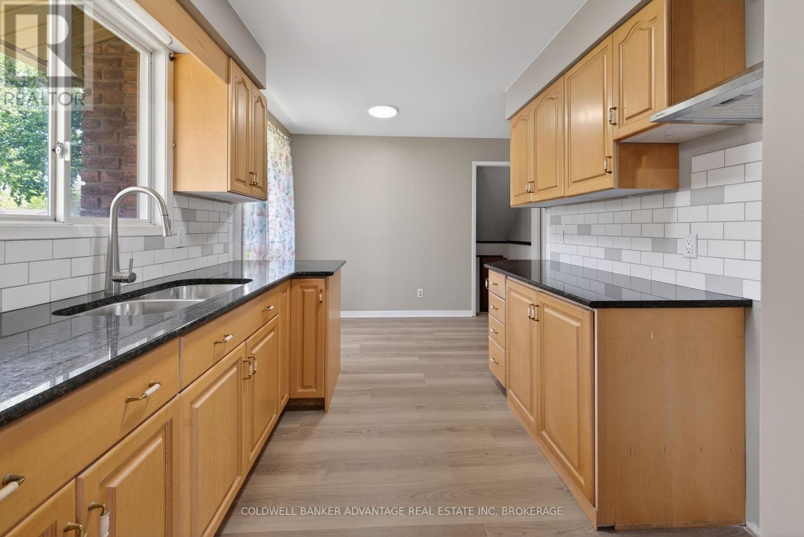 6976 ABBEY CIRCLE - 12