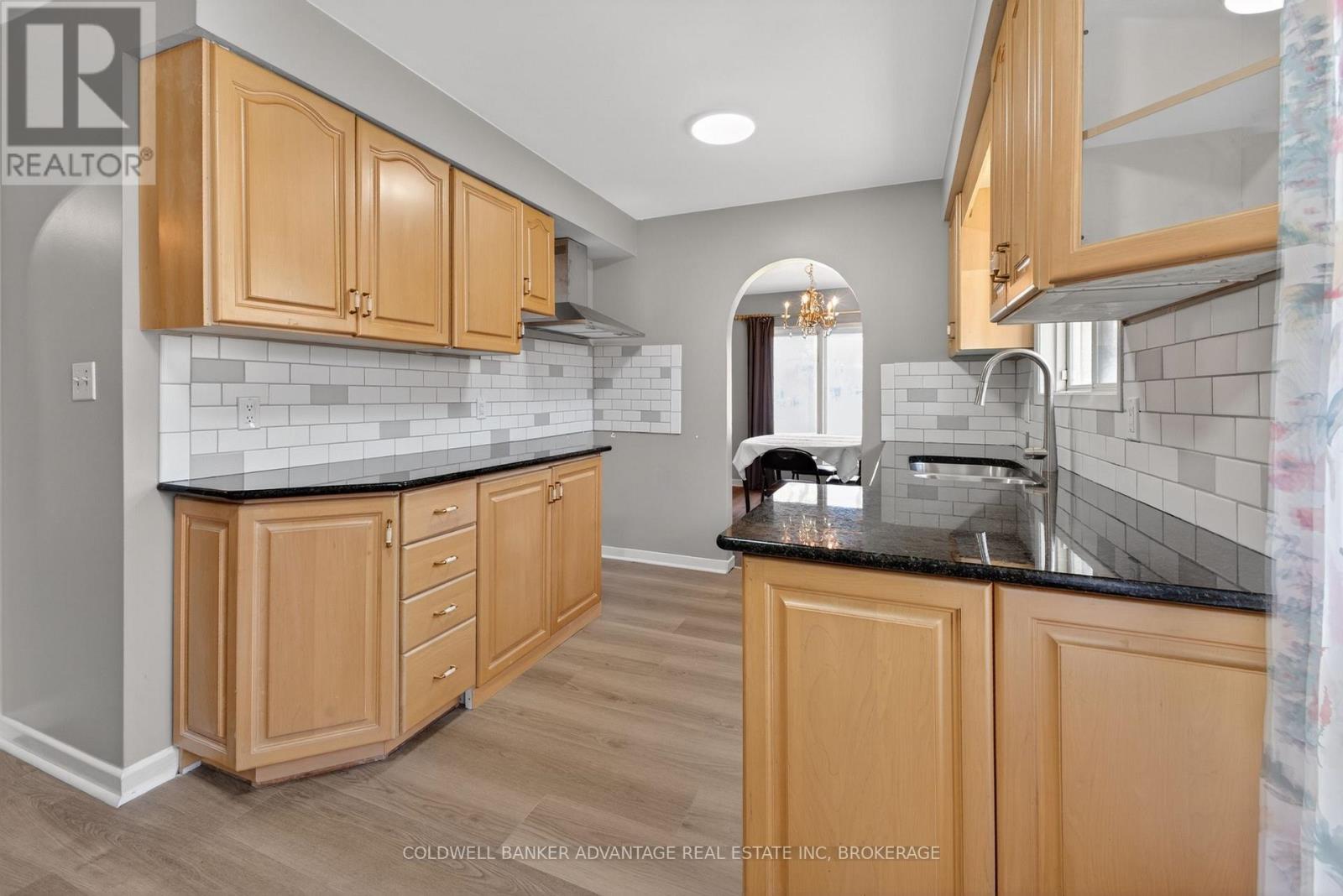 6976 ABBEY CIRCLE - 13