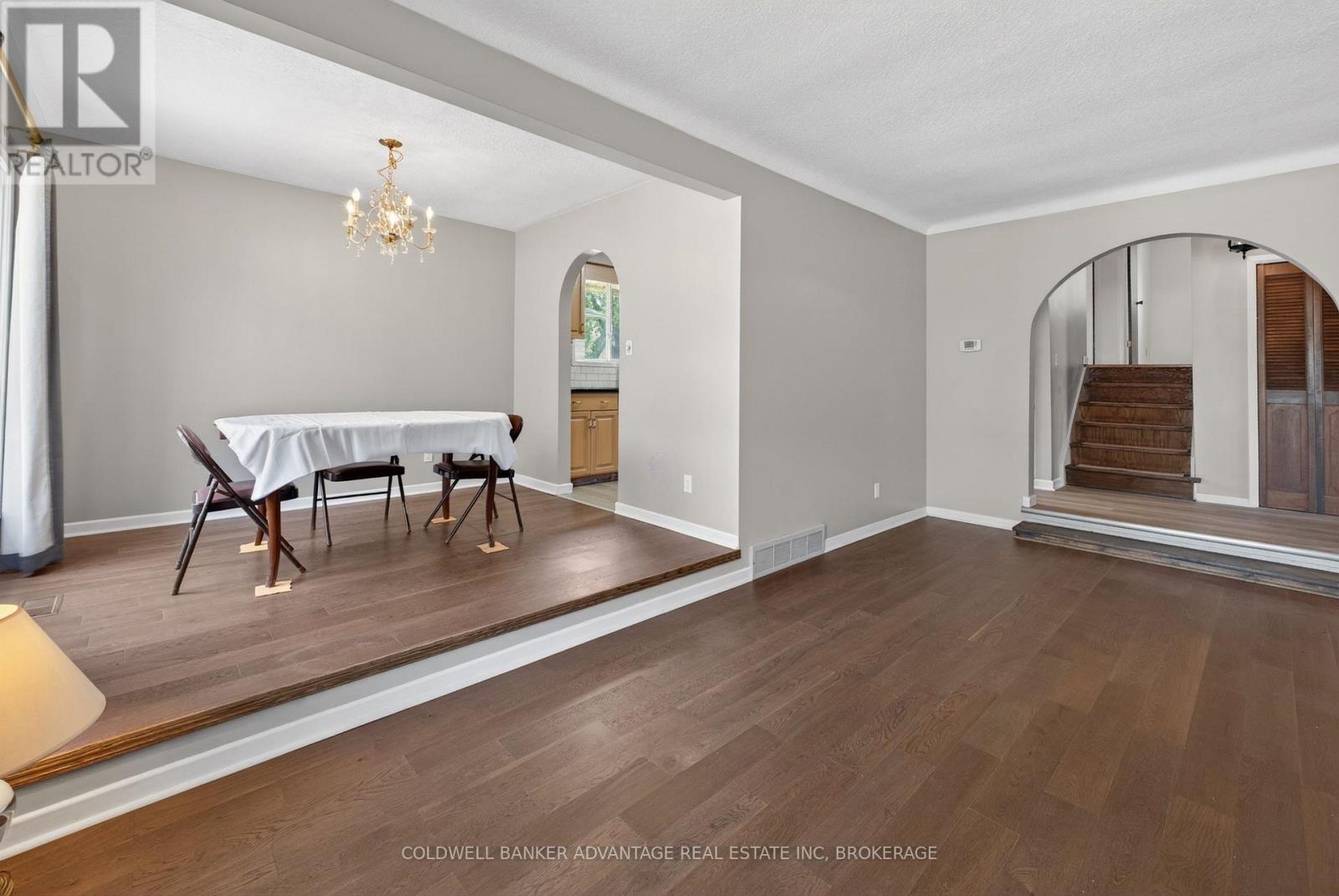 6976 ABBEY CIRCLE - 18