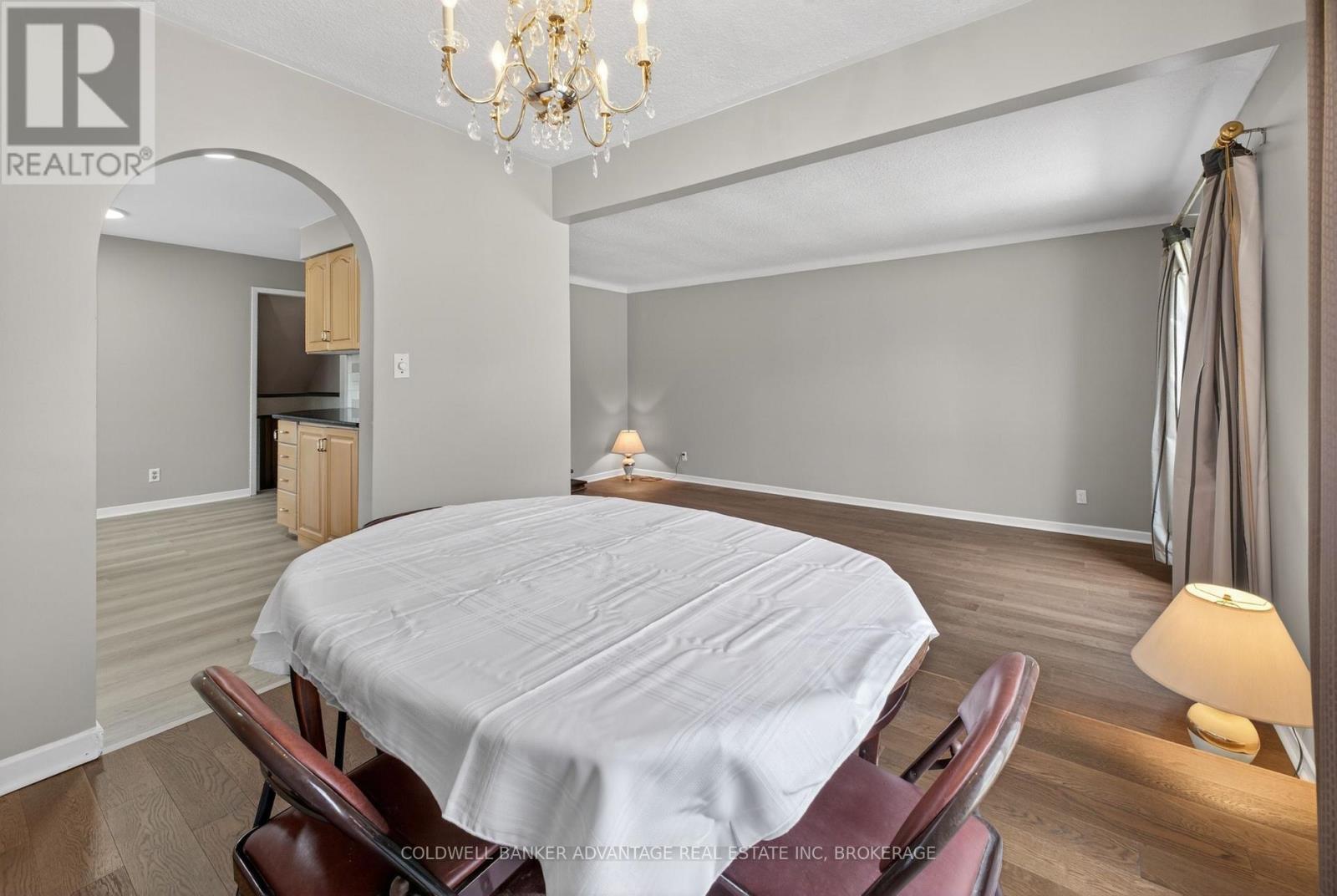 6976 ABBEY CIRCLE - 19