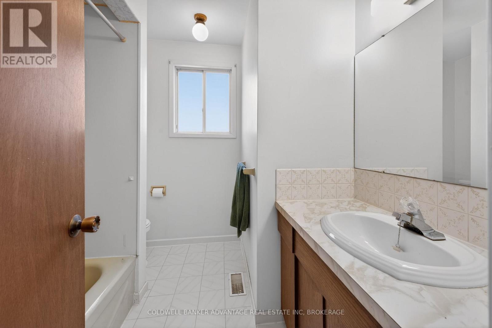 6976 ABBEY CIRCLE - 27