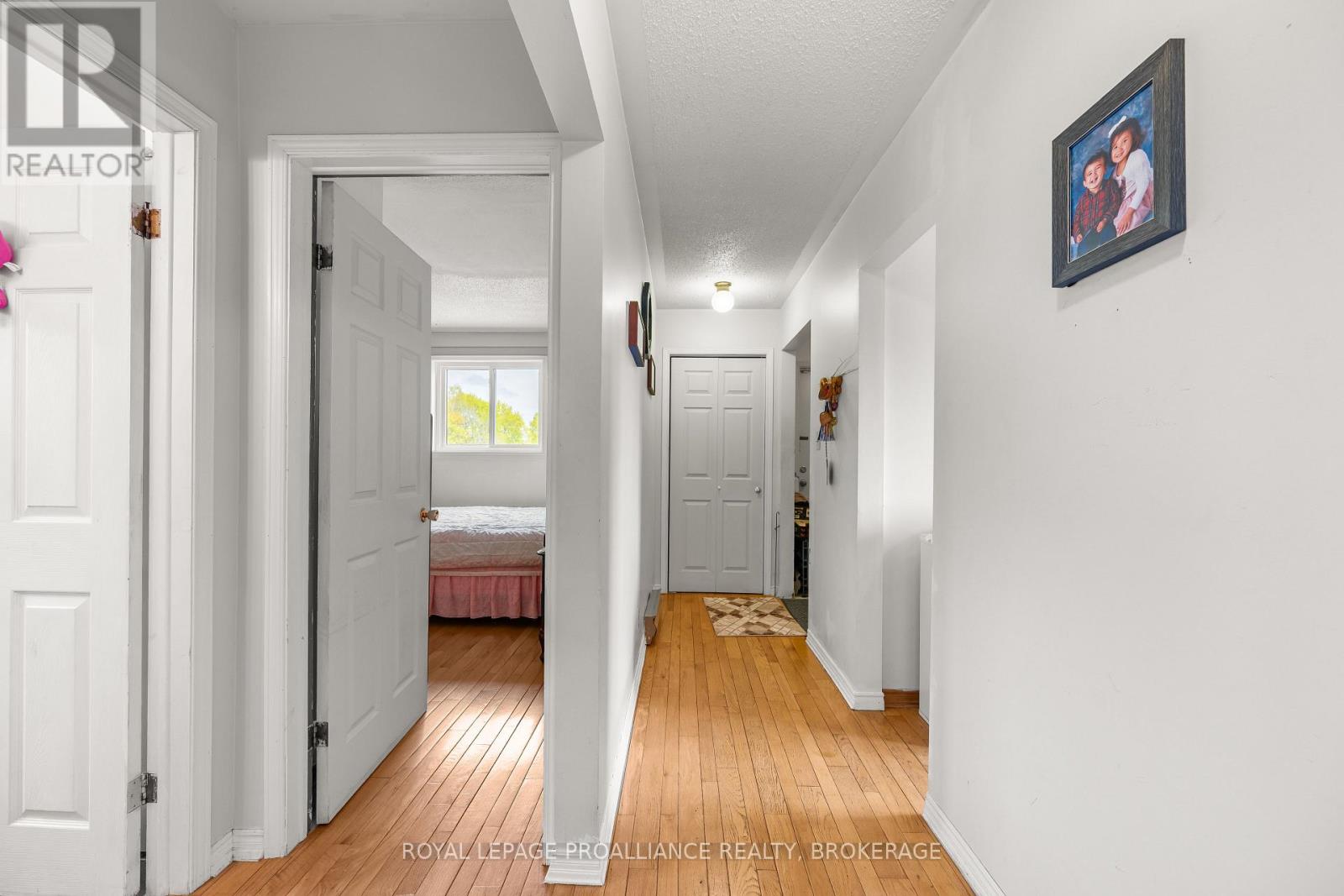 400 KING STREET W - 16