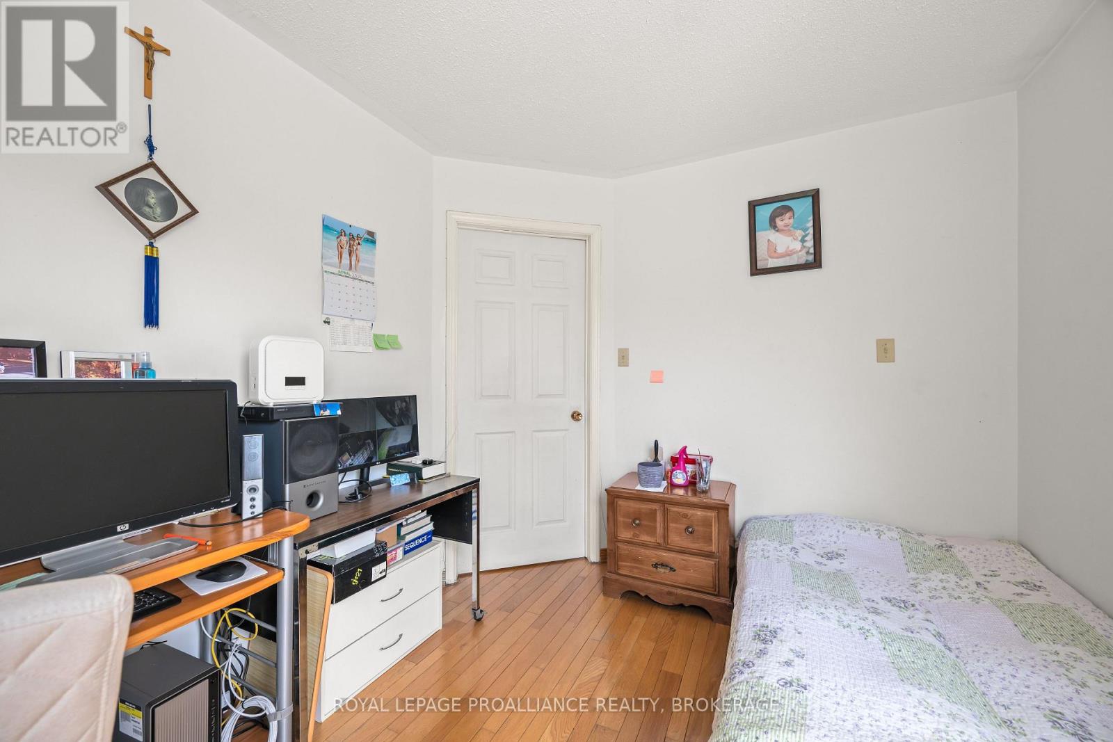 400 KING STREET W - 24
