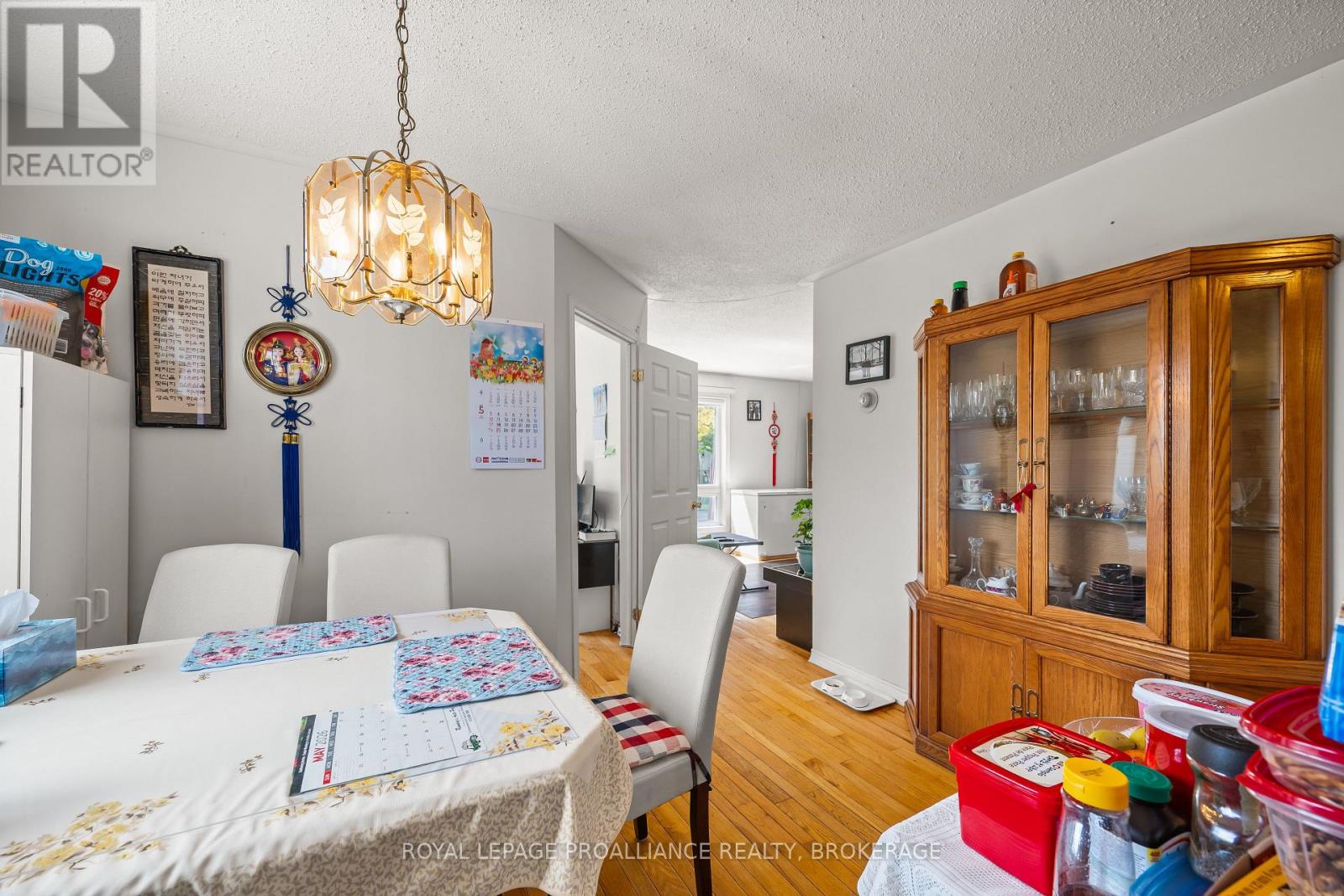 400 KING STREET W - 28