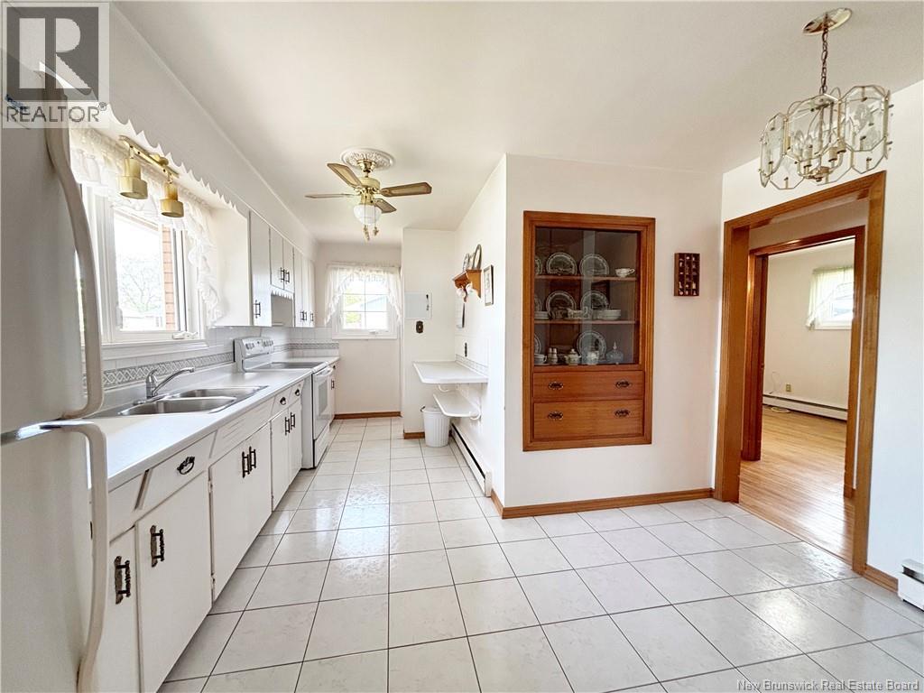 26 Danforth Street - 5