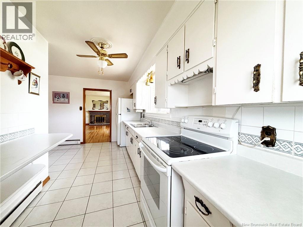 26 Danforth Street - 6