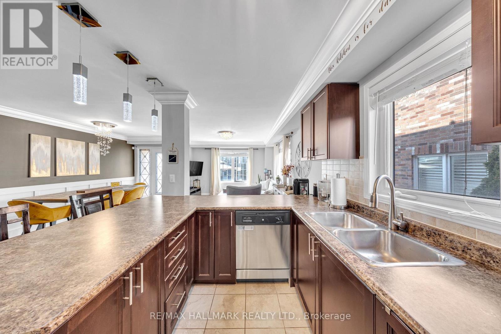 21 SUMMERSIDE AVENUE - 7