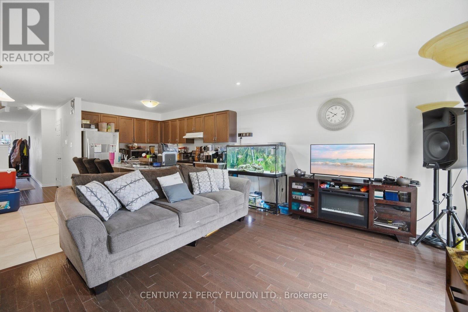 191 LADY ANGELA AVENUE - 11