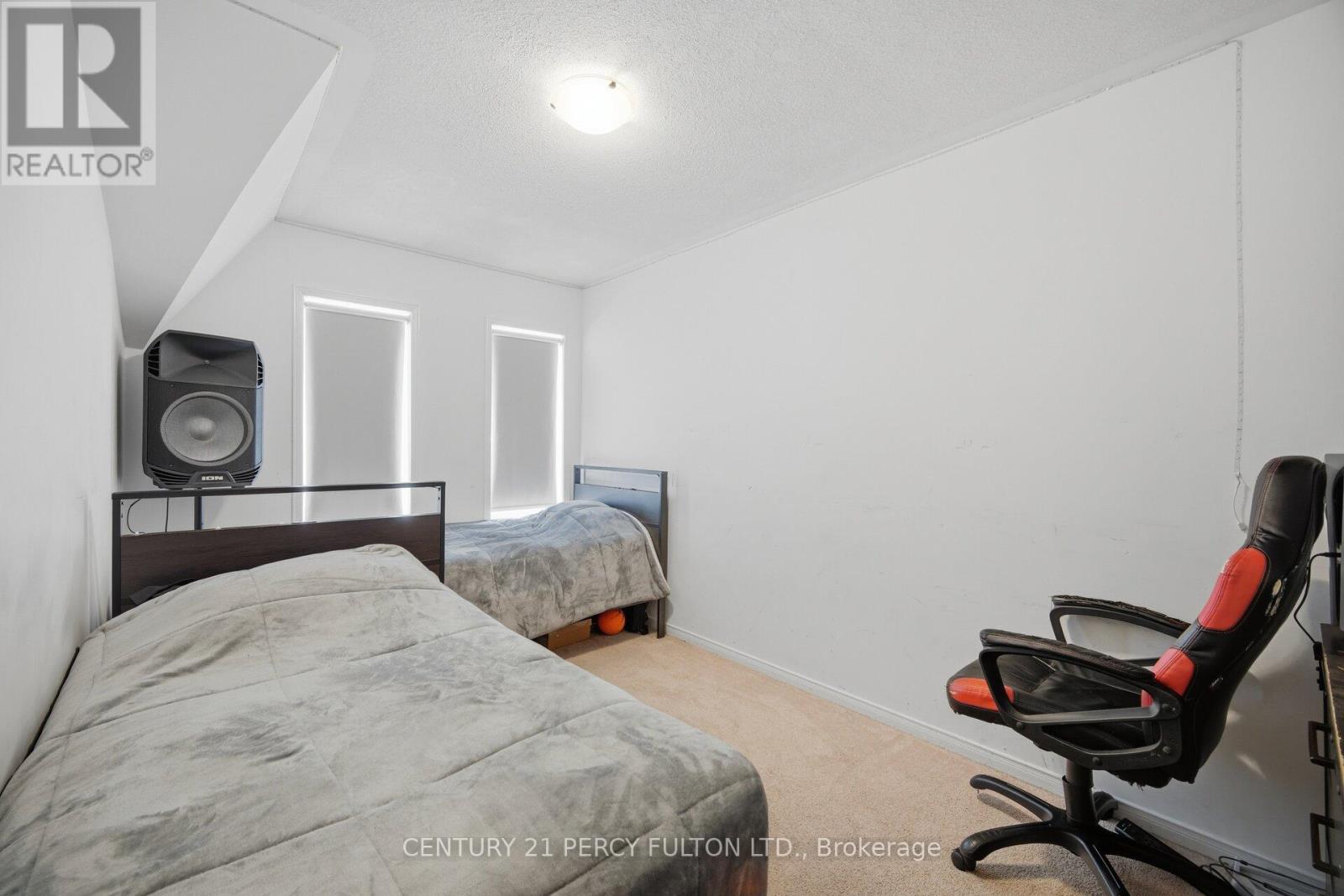 191 LADY ANGELA AVENUE - 23