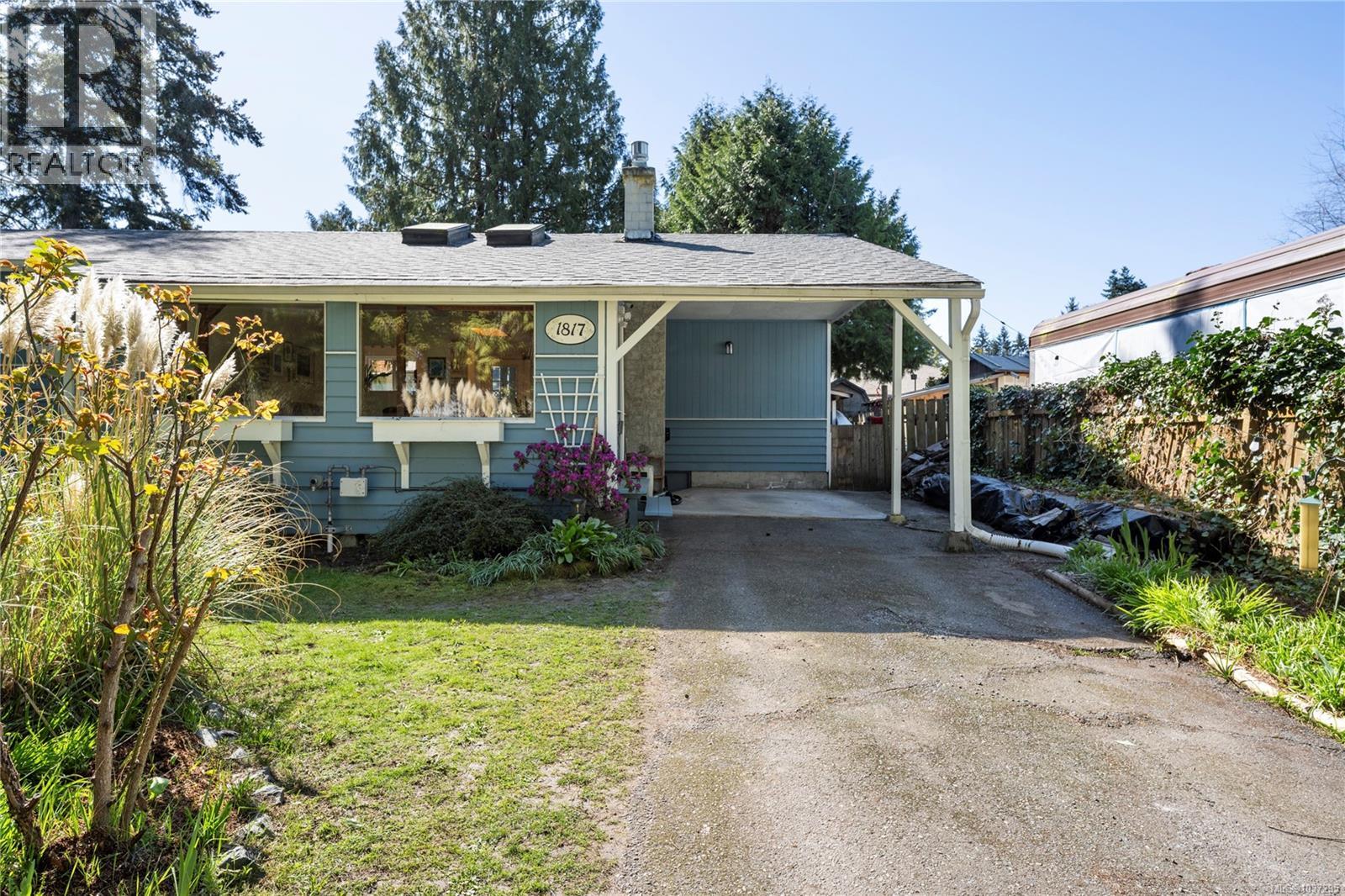 1817 Meadowlark Cres - 2