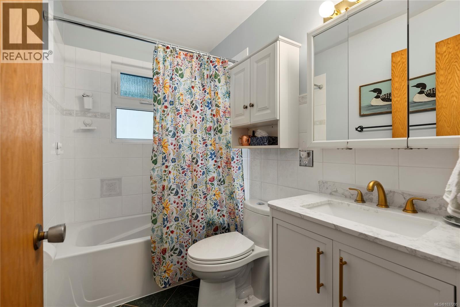 1817 Meadowlark Cres - 21
