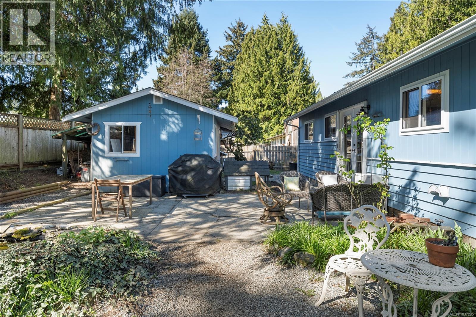 1817 Meadowlark Cres - 26