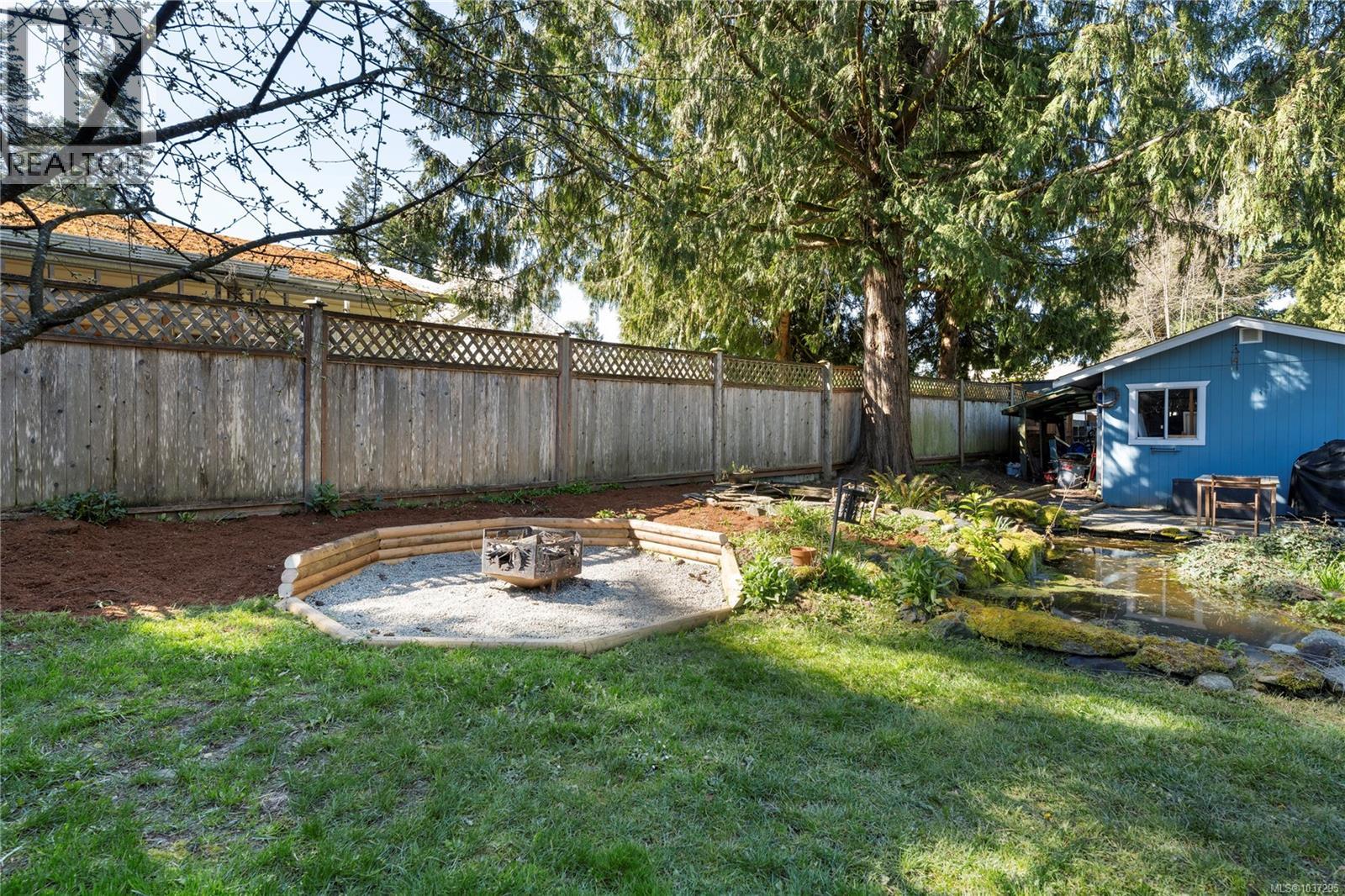 1817 Meadowlark Cres - 29