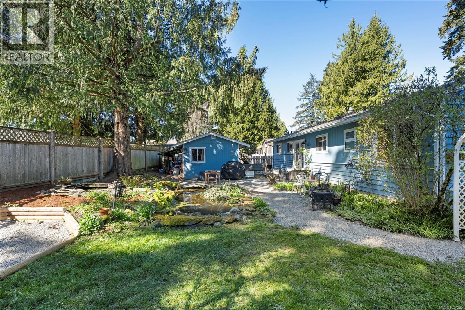 1817 Meadowlark Cres - 30