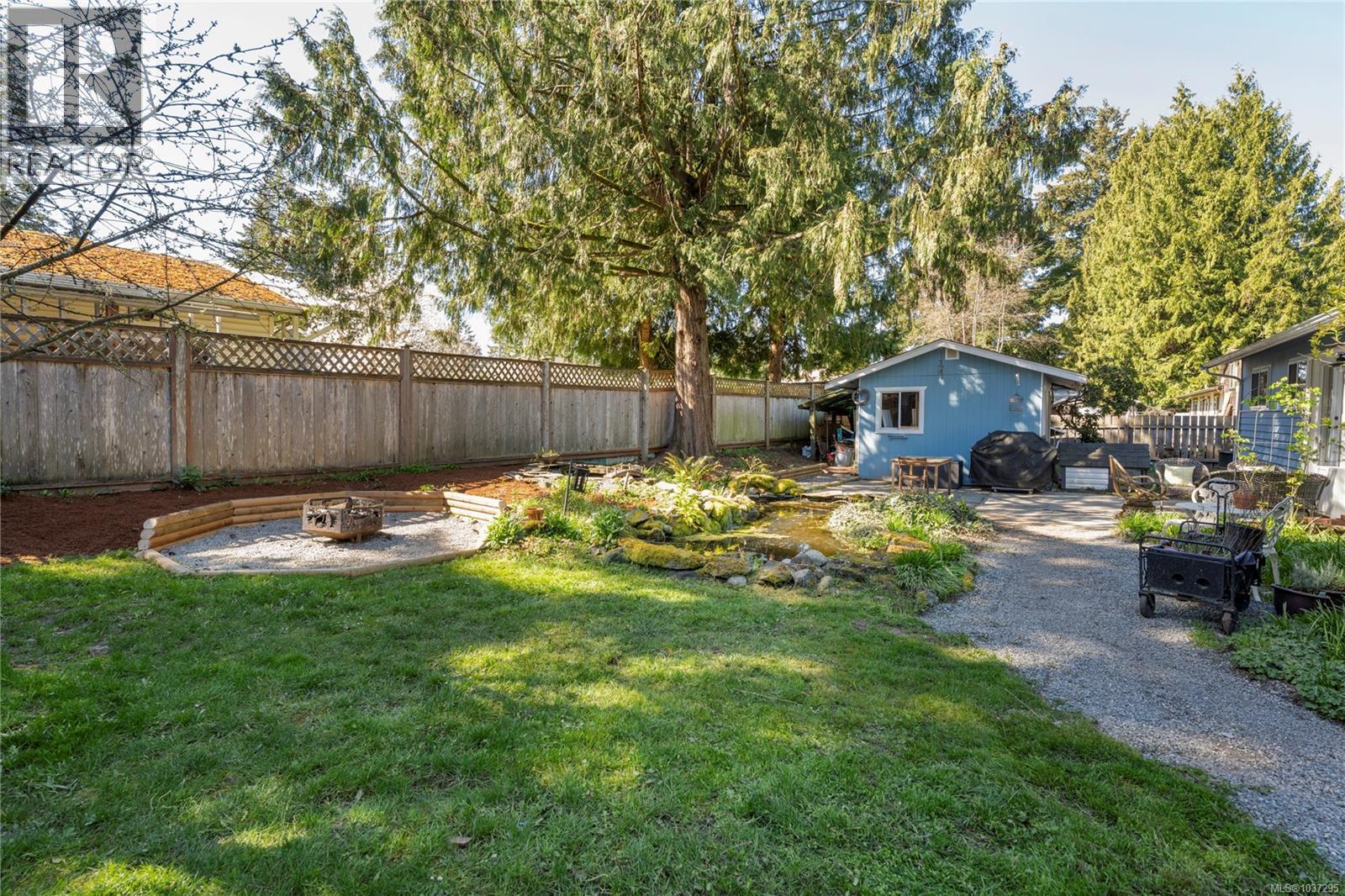 1817 Meadowlark Cres - 31