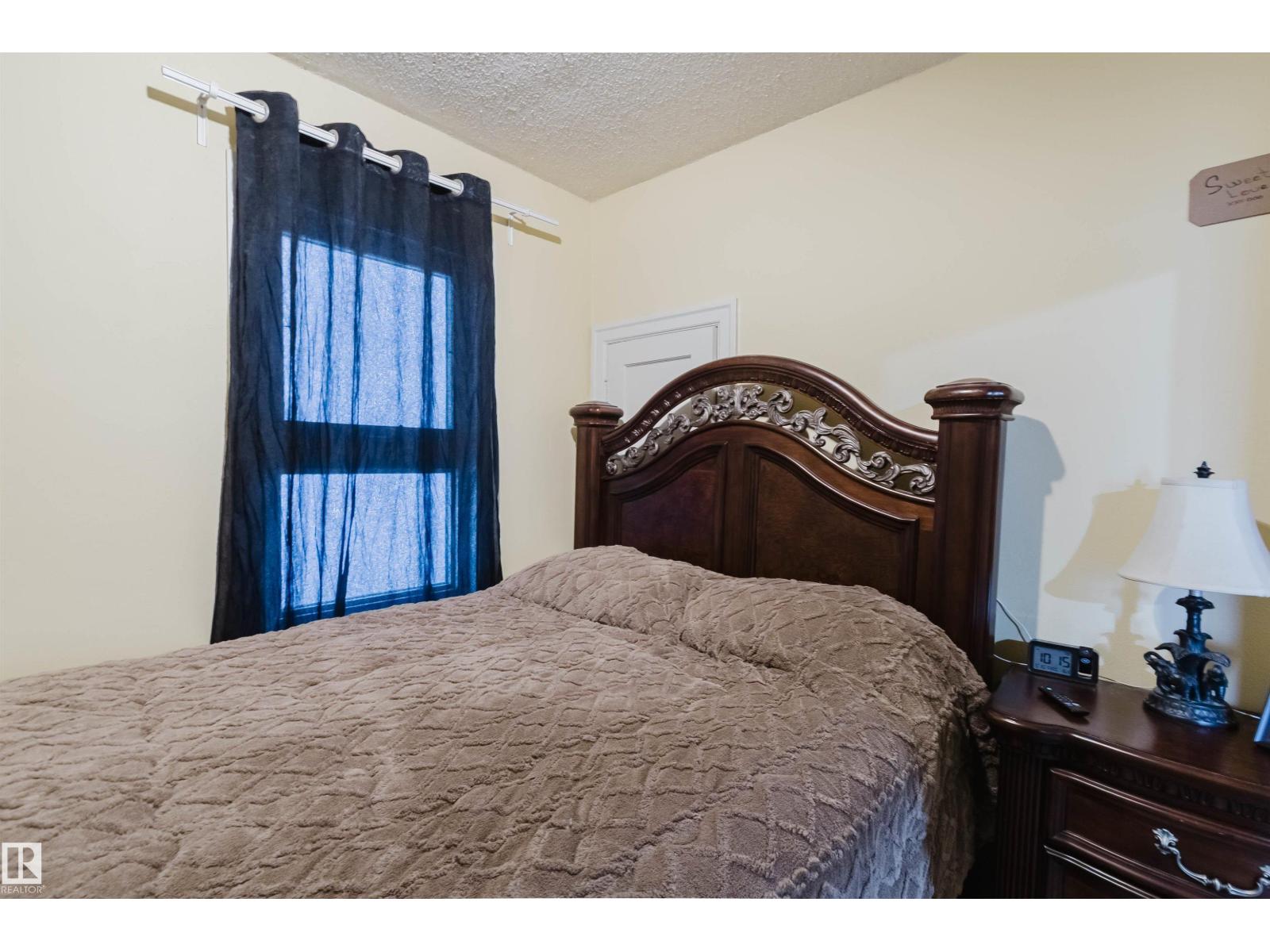 10834 75 AV NW - 11