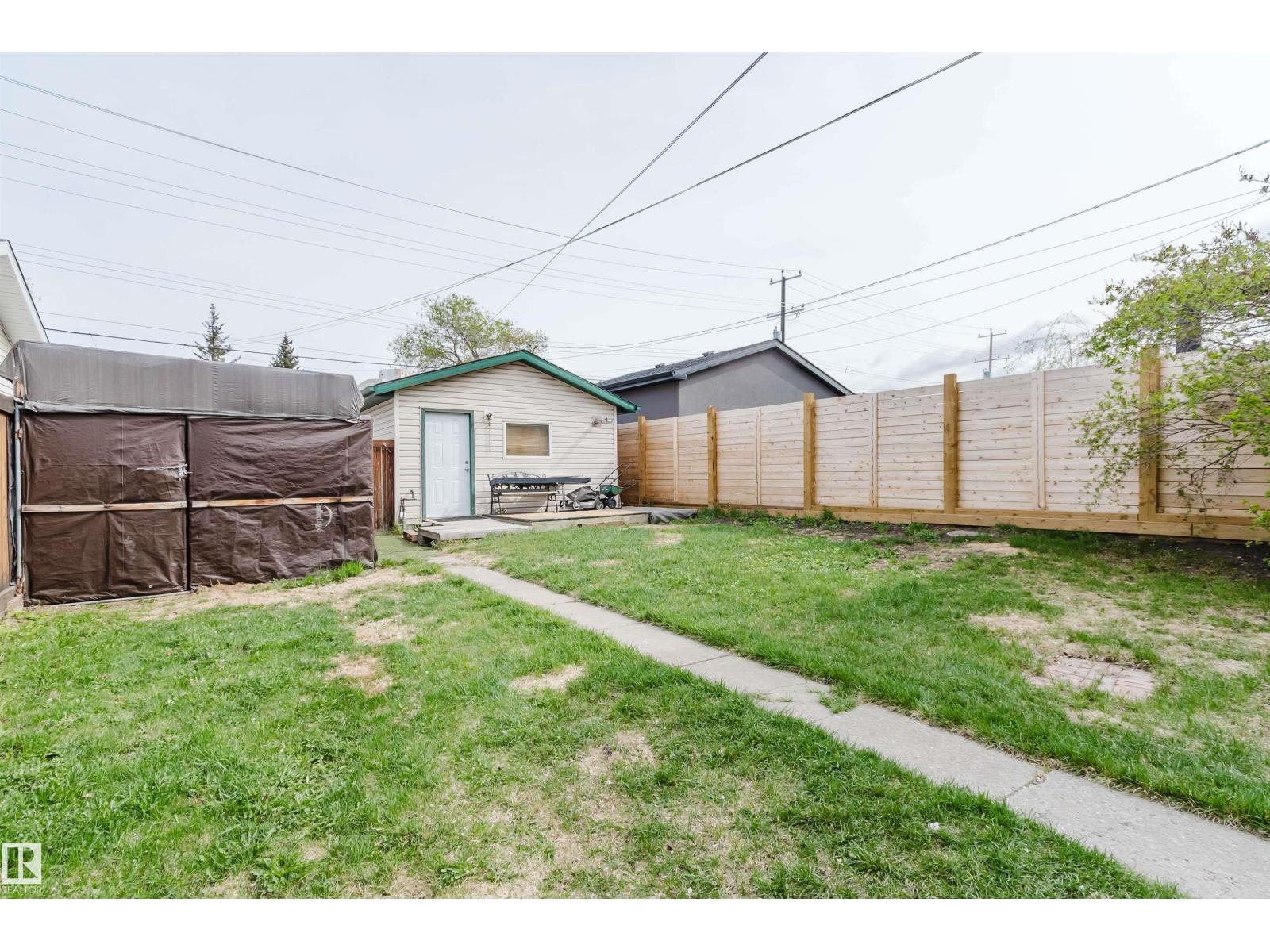 10834 75 AV NW - 29