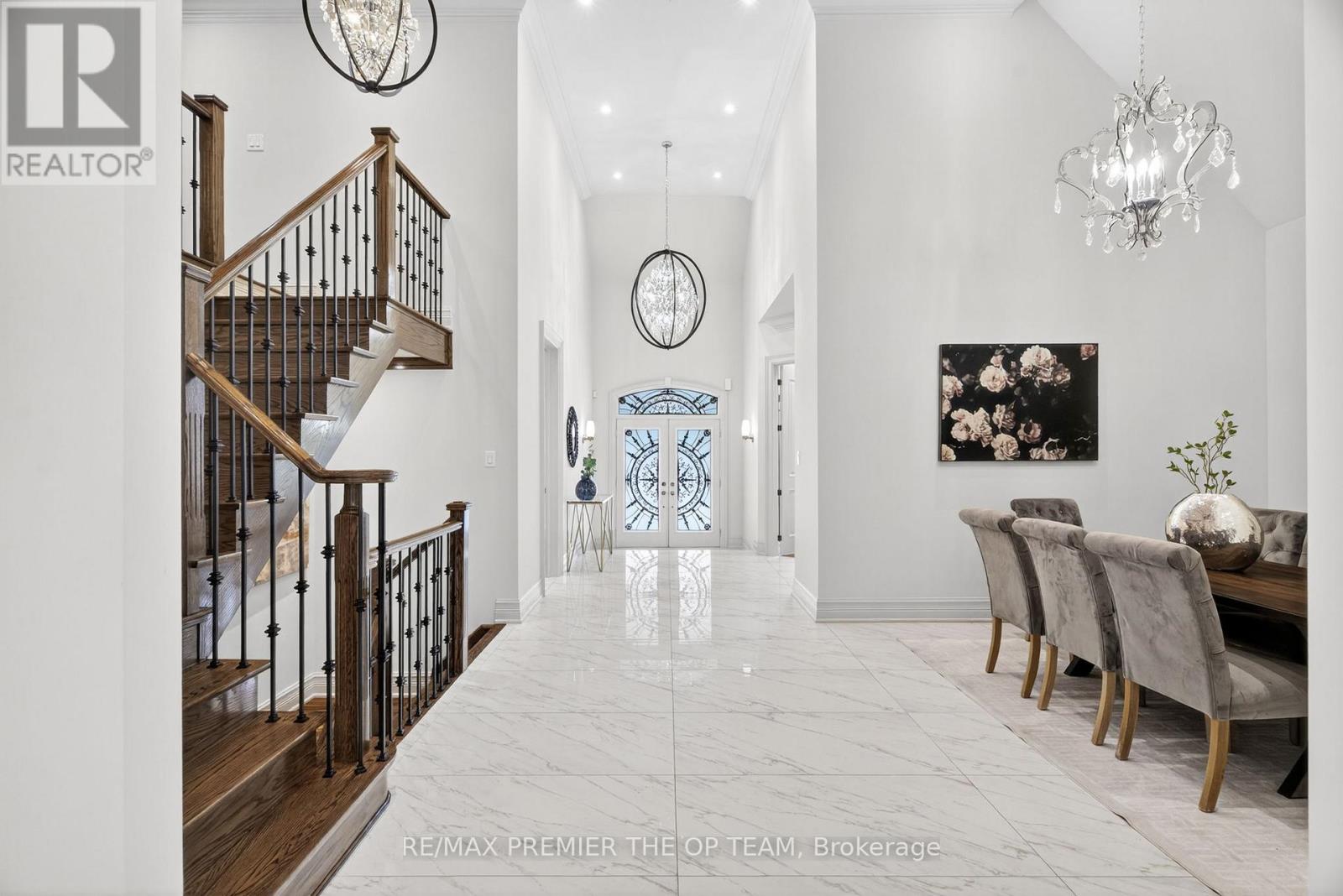 24 GRAND VELLORE CRESCENT - 17