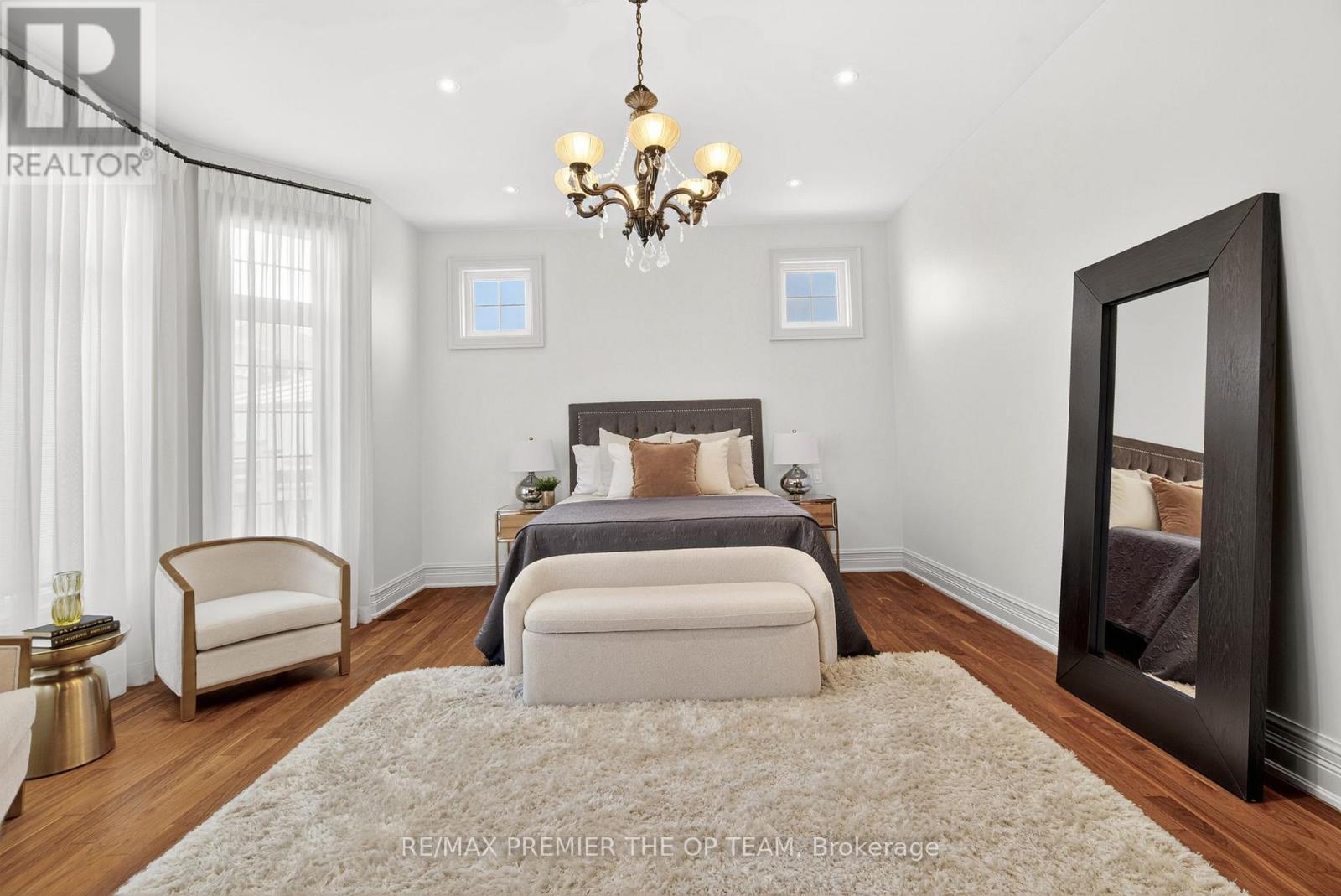 24 GRAND VELLORE CRESCENT - 19