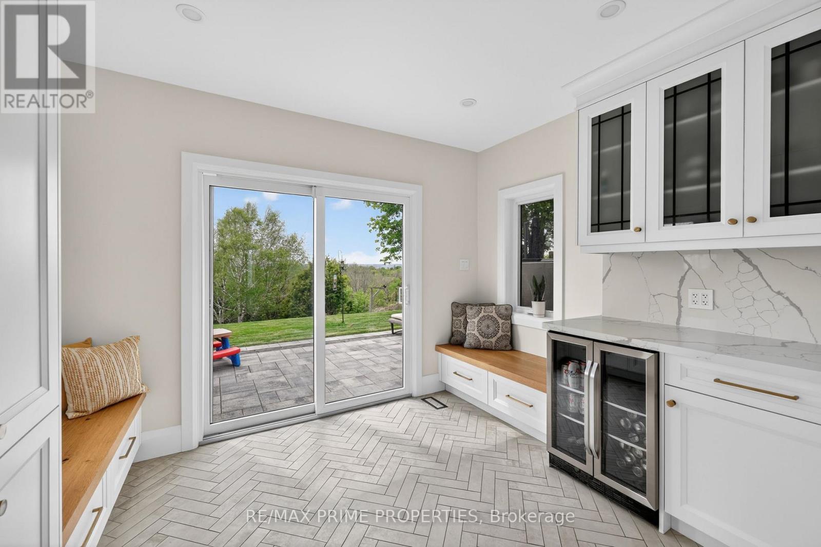 64 BALMORAL HEIGHTS - 14