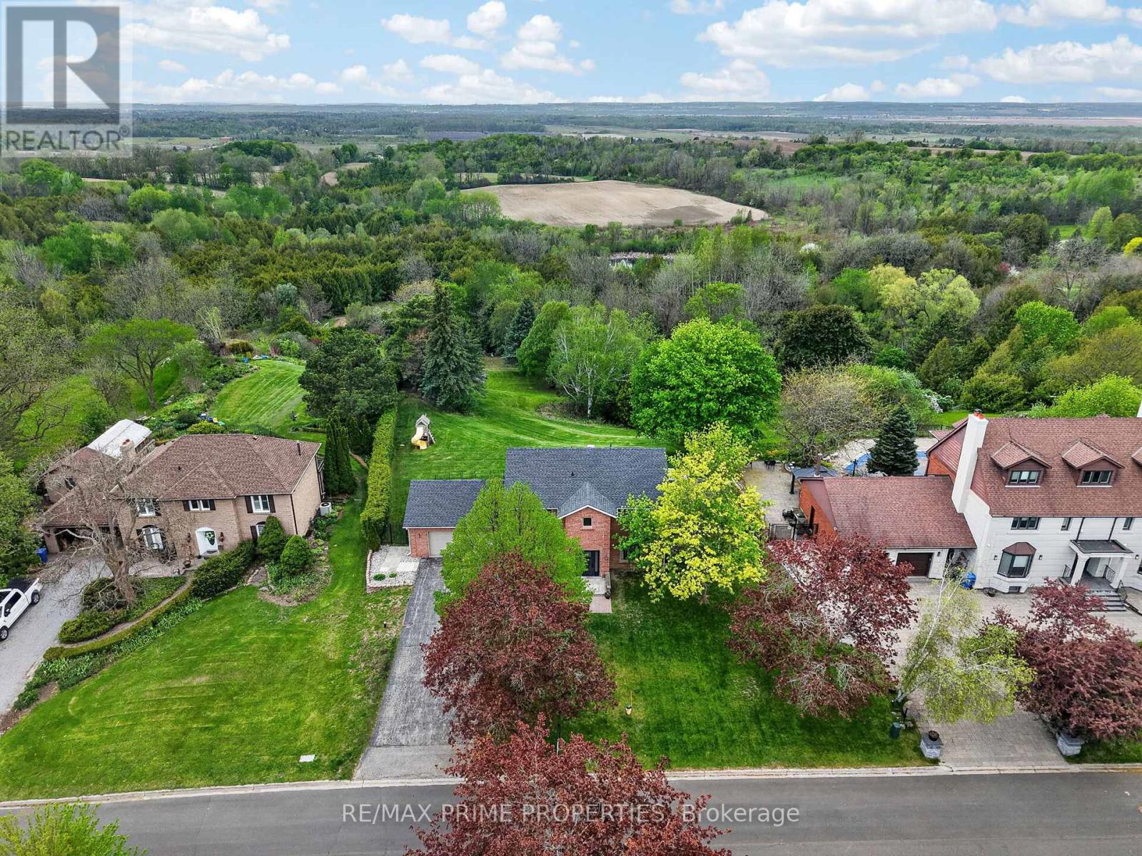 64 BALMORAL HEIGHTS - 31