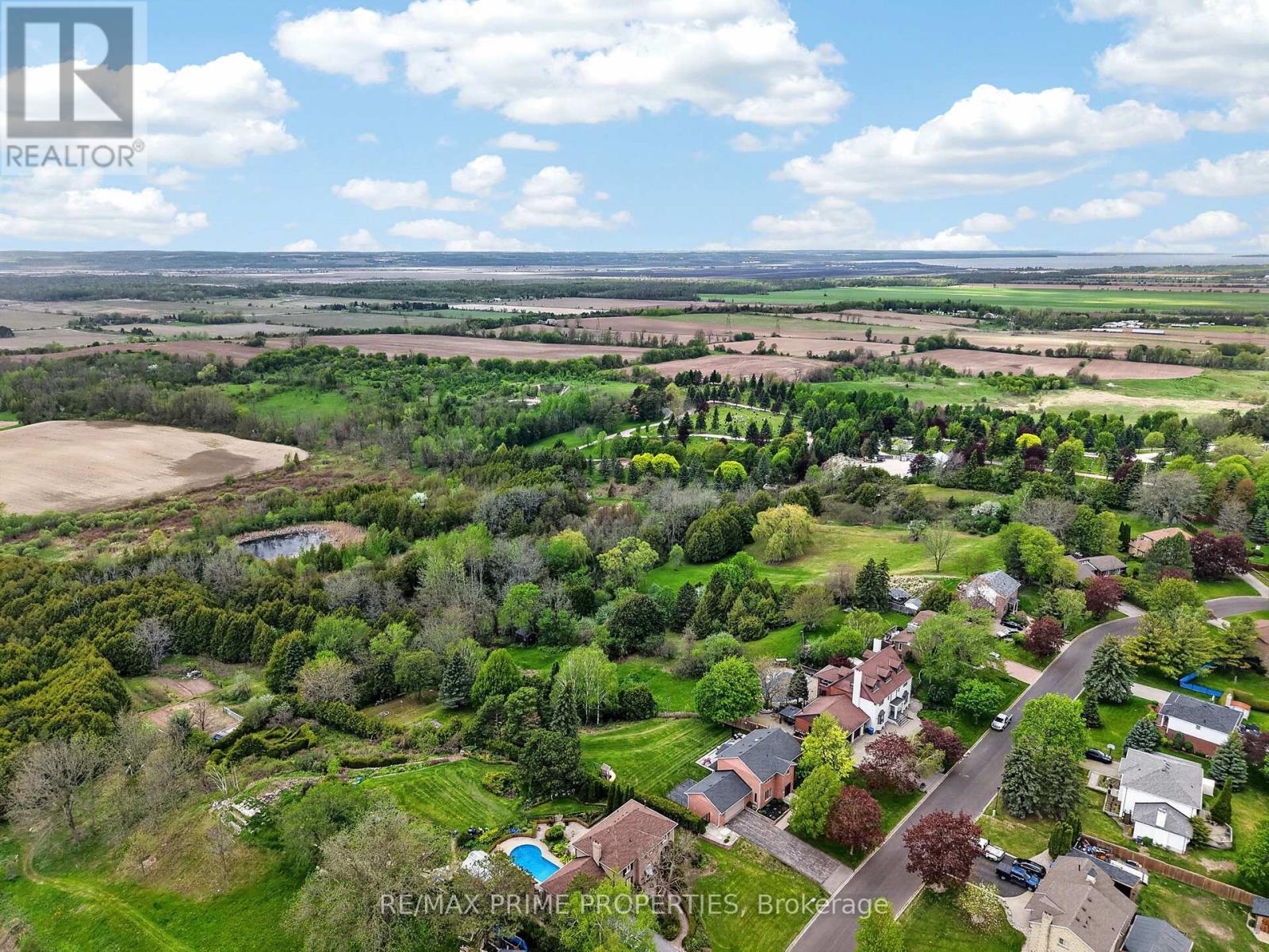 64 BALMORAL HEIGHTS - 32