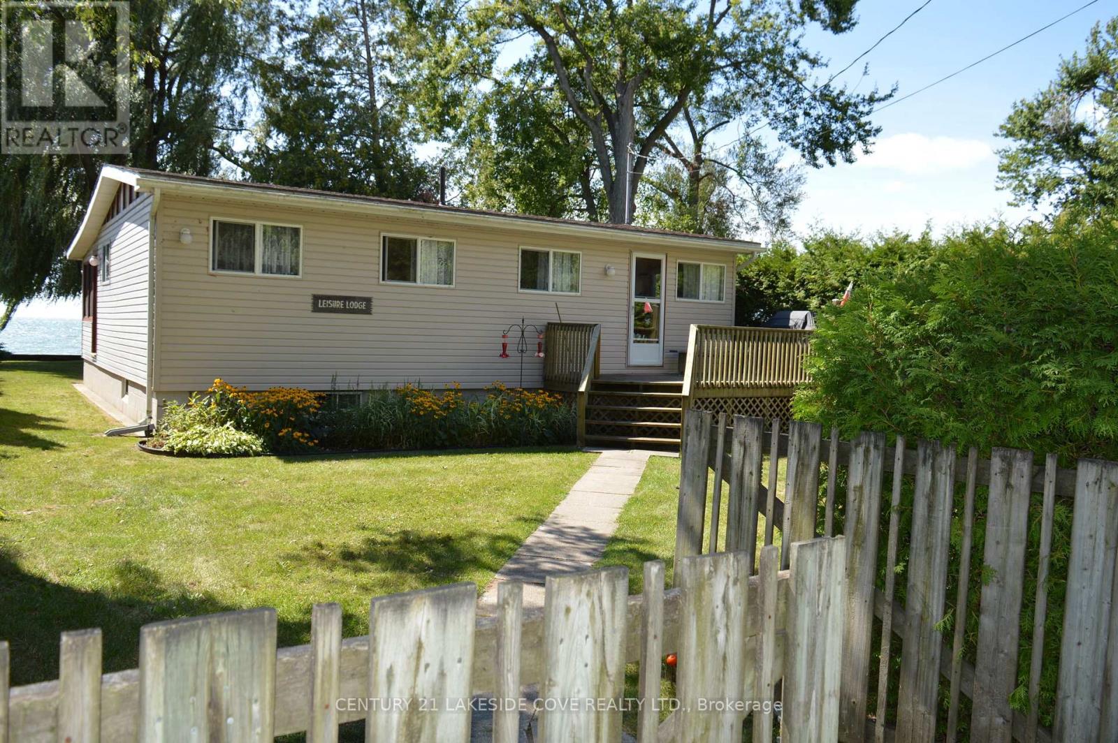 2592 LAKESHORE DRIVE - 23