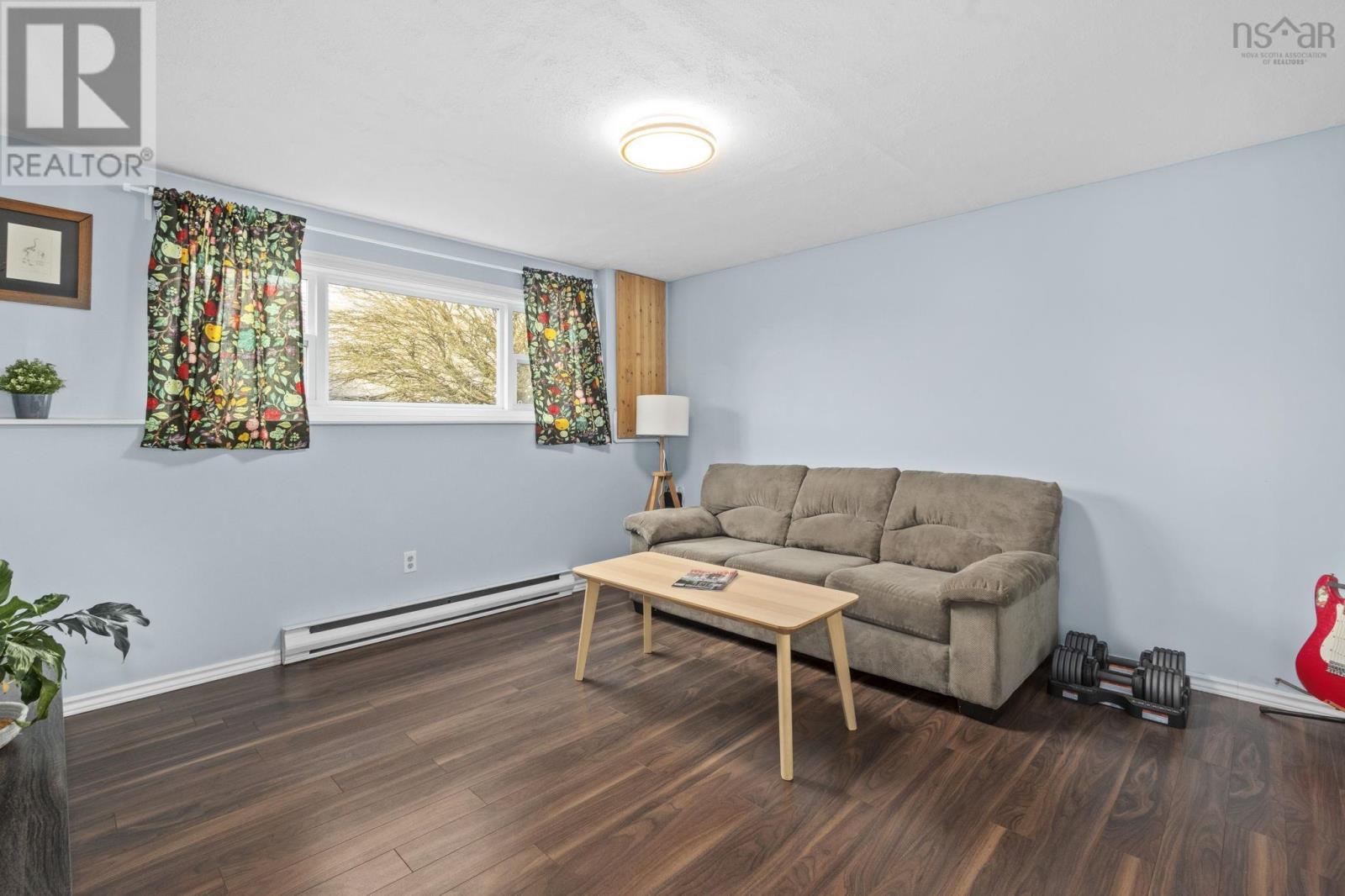 Property 25 of 47 of 25 Cannon Crescent