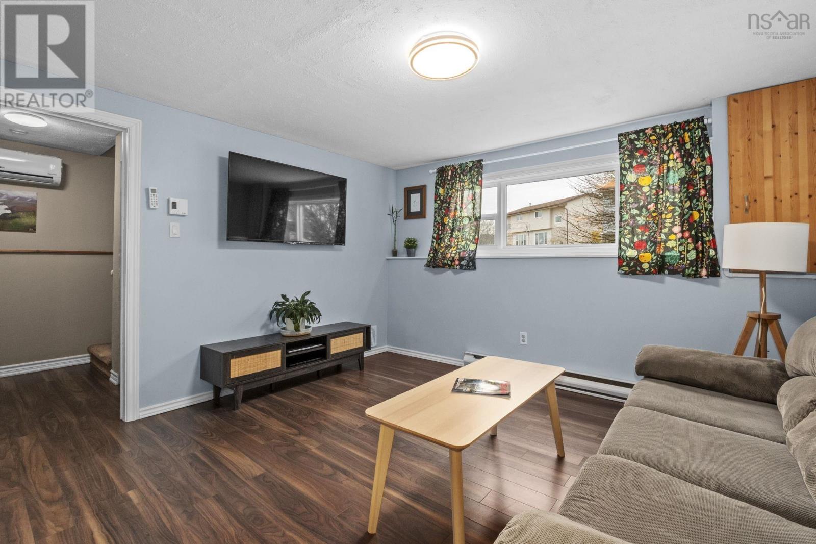 Property 27 of 47 of 25 Cannon Crescent