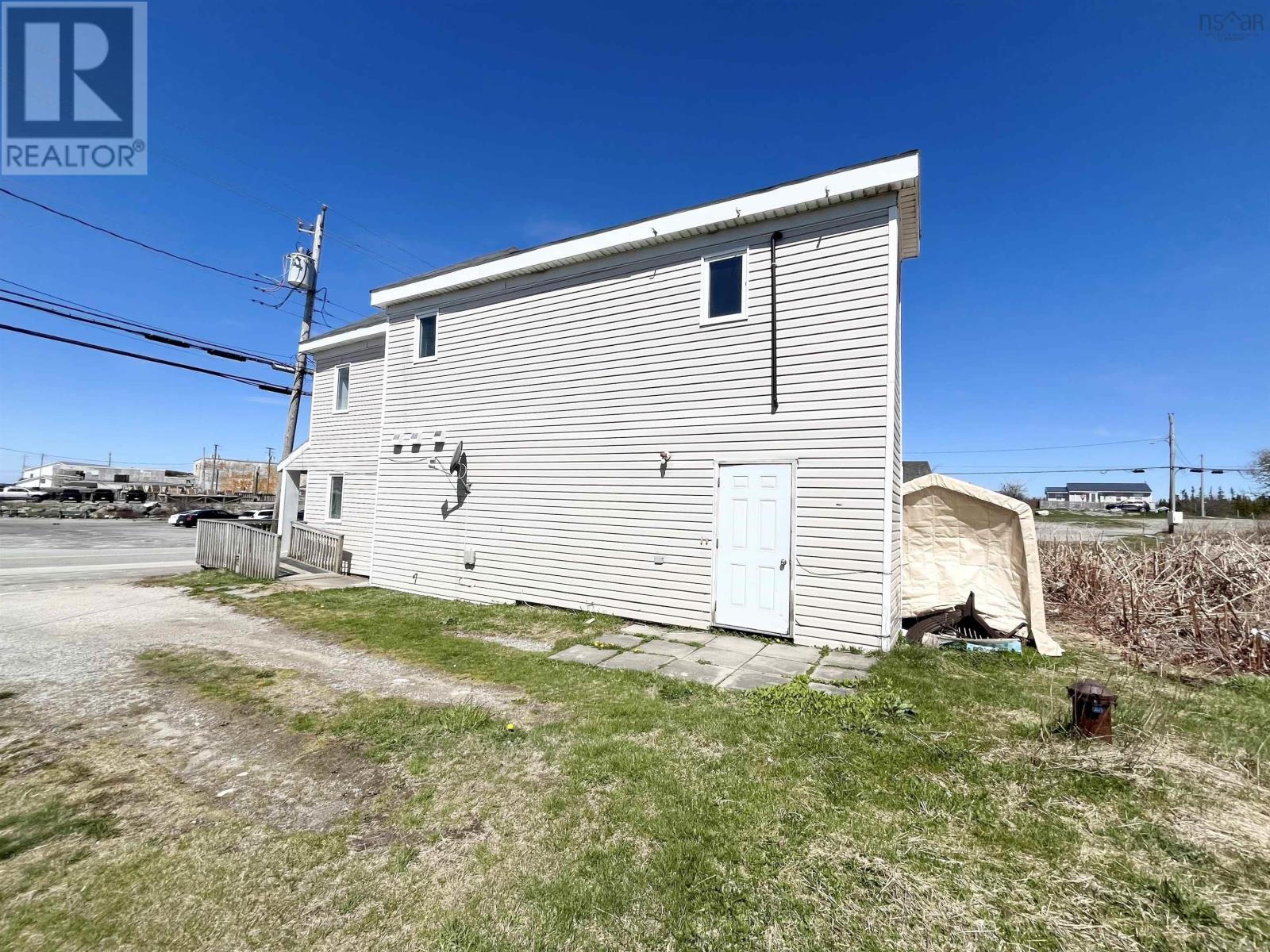 2739 Main Street - 27
