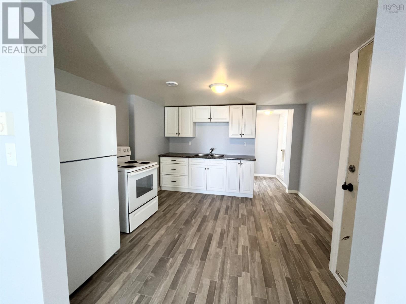 2739 Main Street - 12