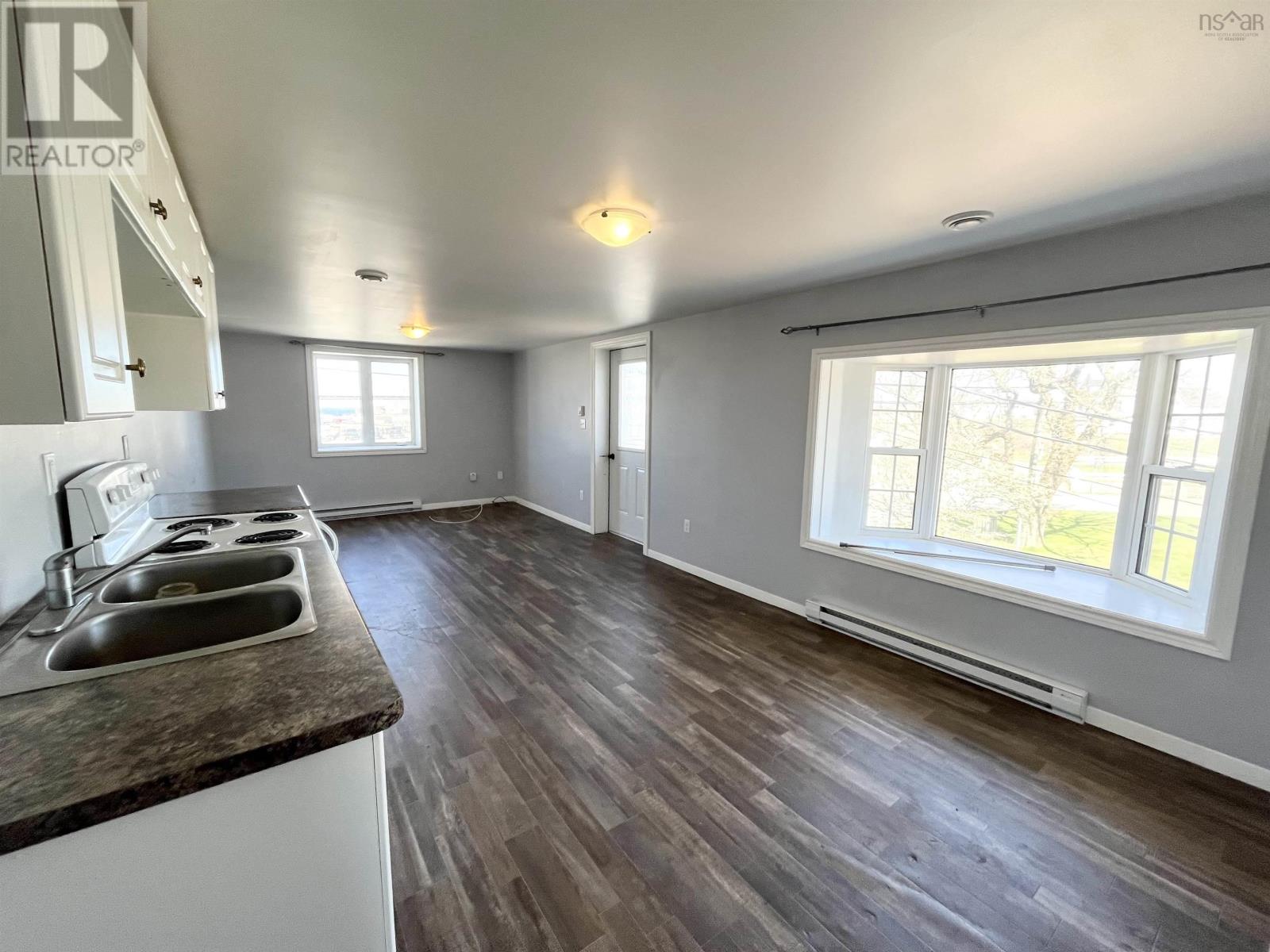 2739 Main Street - 7