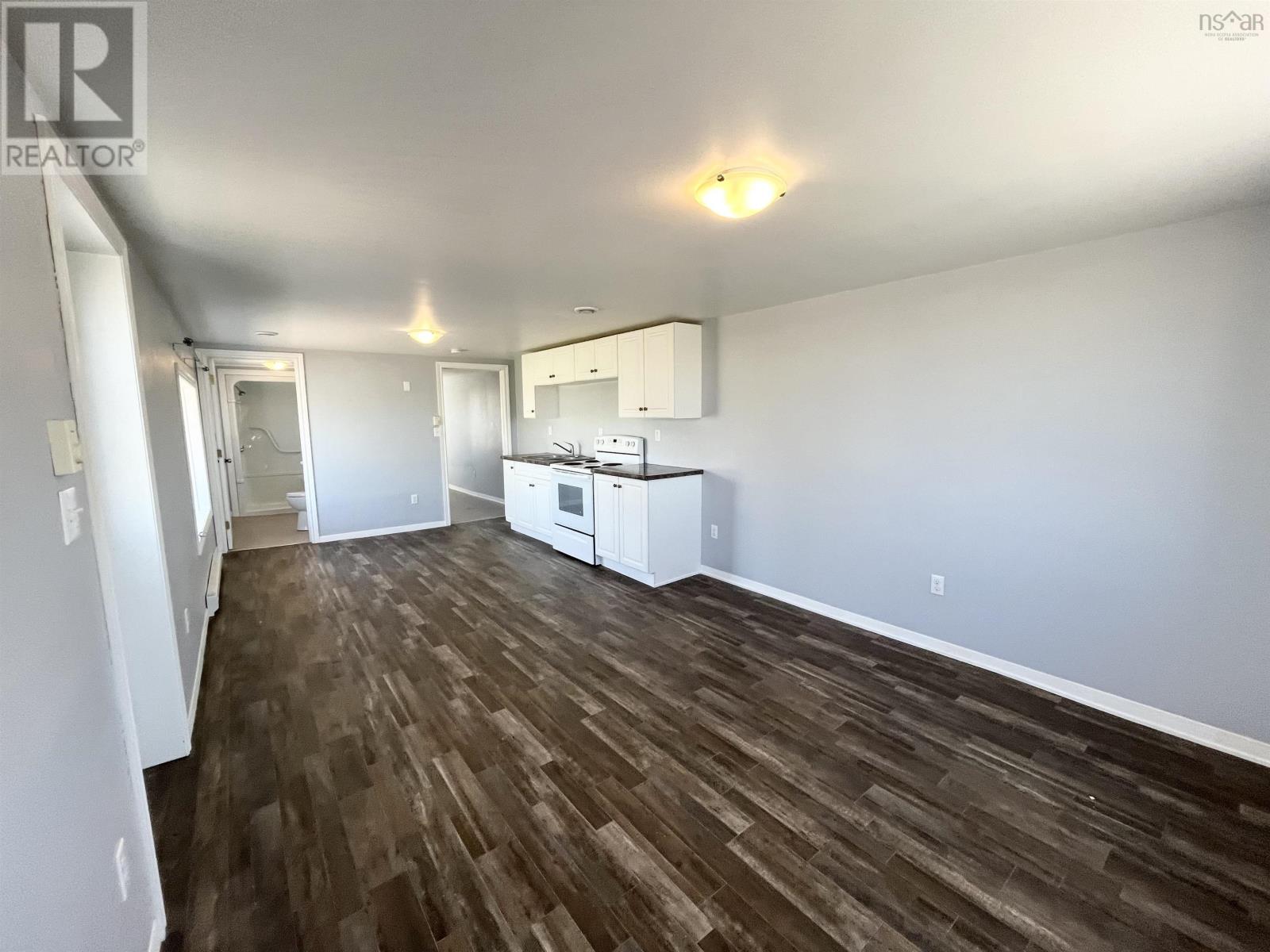 2739 Main Street - 6