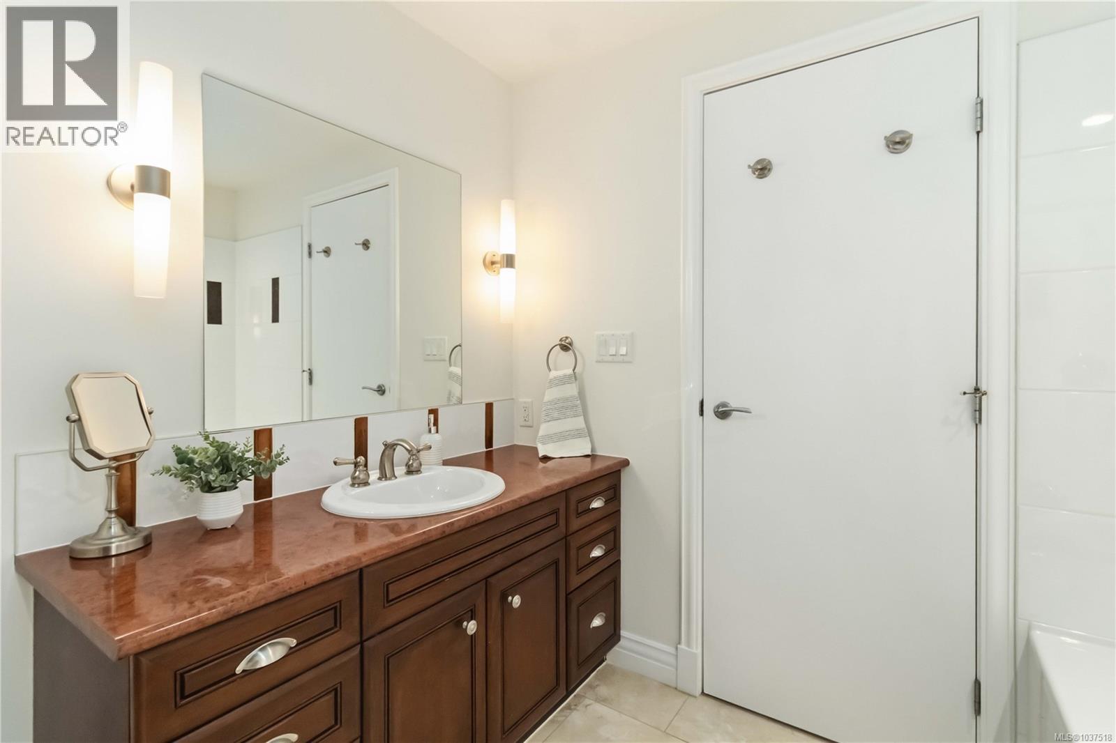 311 1325 Bear Mountain Pkwy, Langford