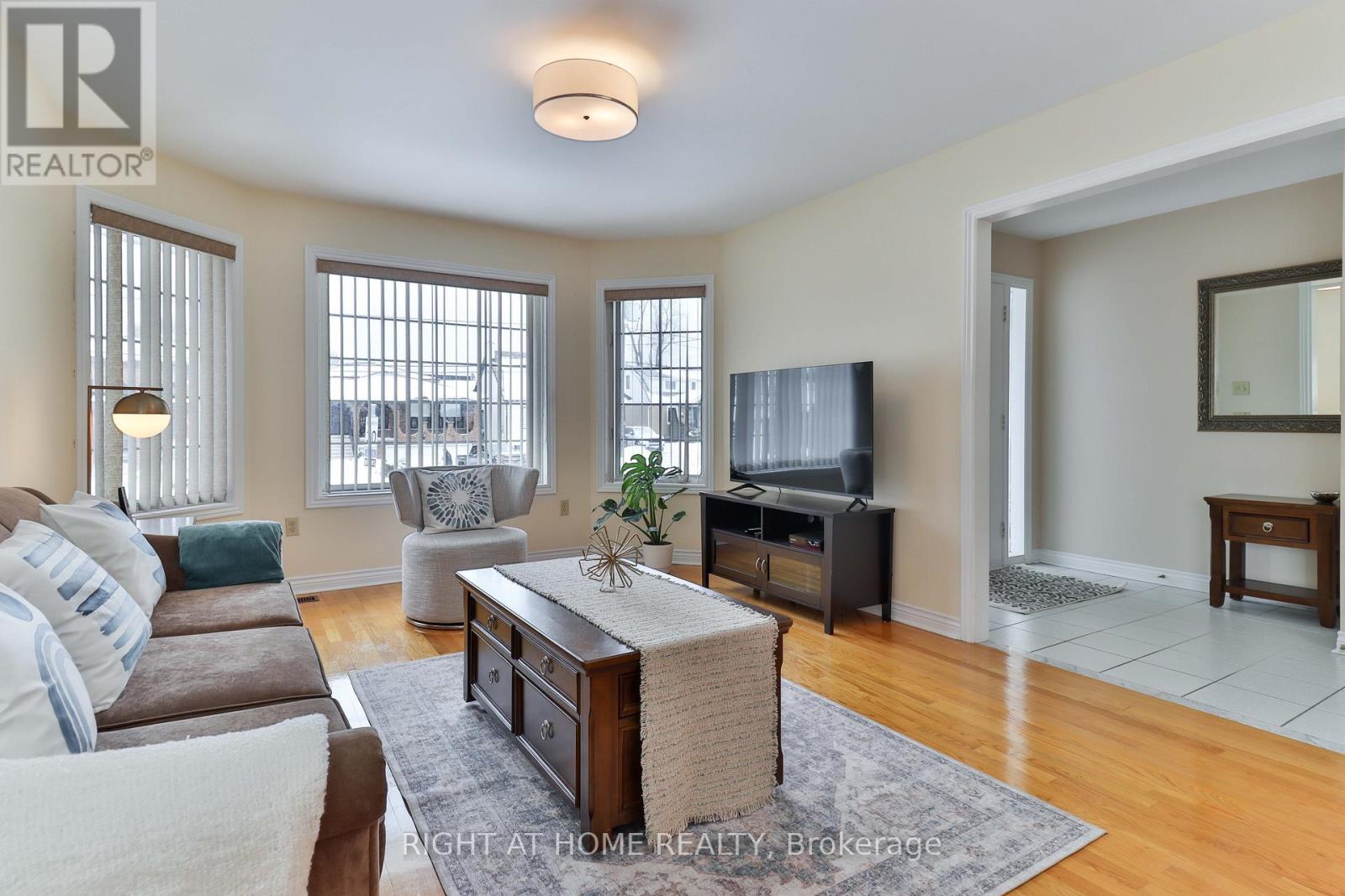 459 MAPLE LEAF DRIVE - 4