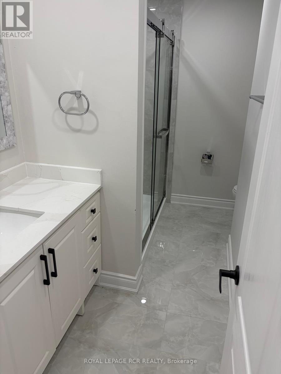 41 TOWN HOUSE CRESCENT - 10