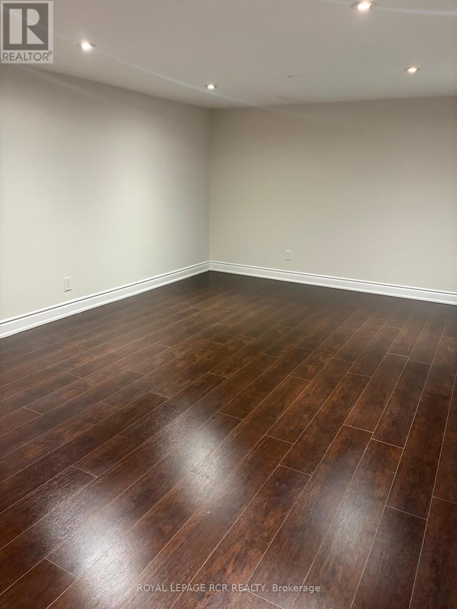 41 TOWN HOUSE CRESCENT - 6