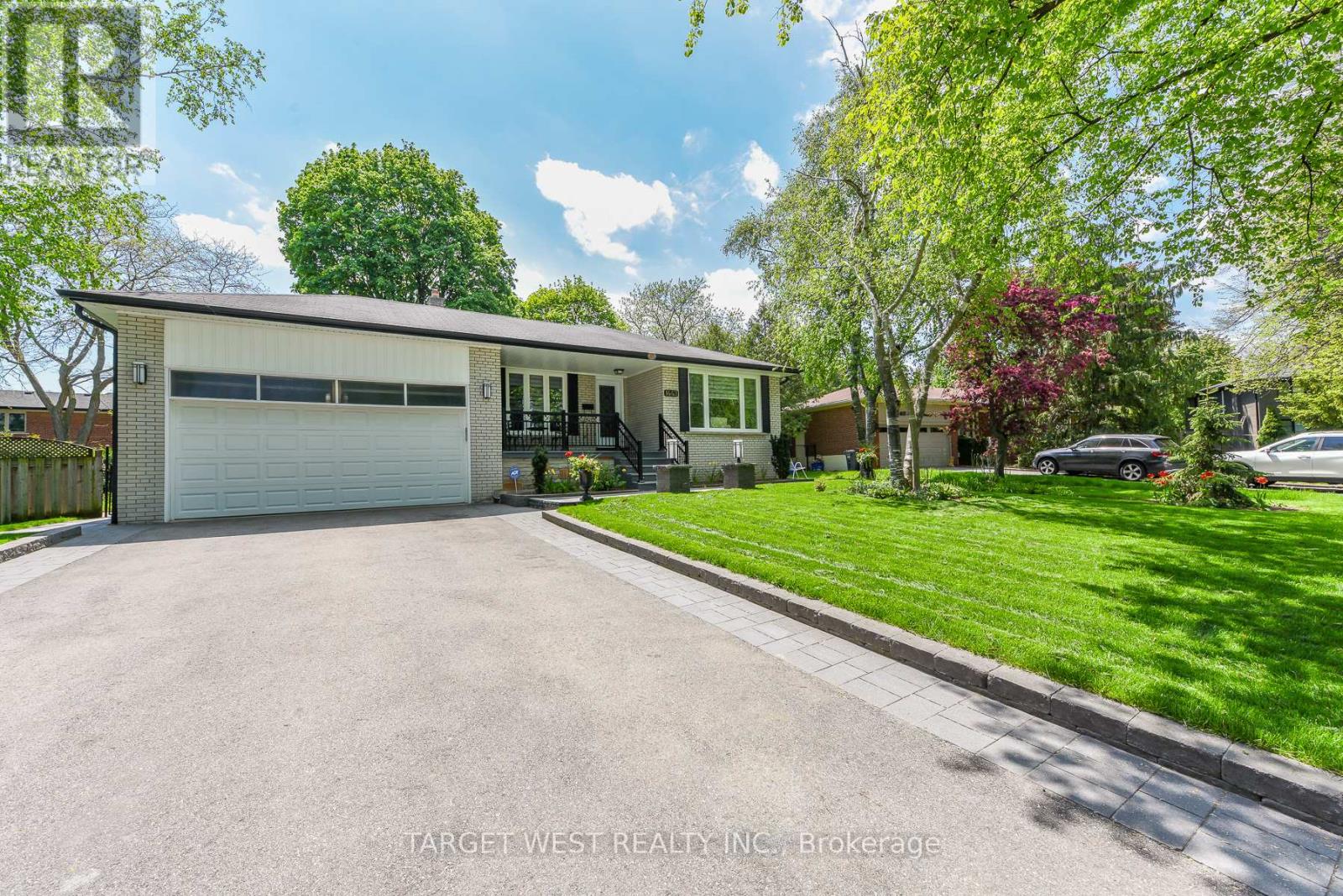 1443 SAGINAW CRESCENT - 1