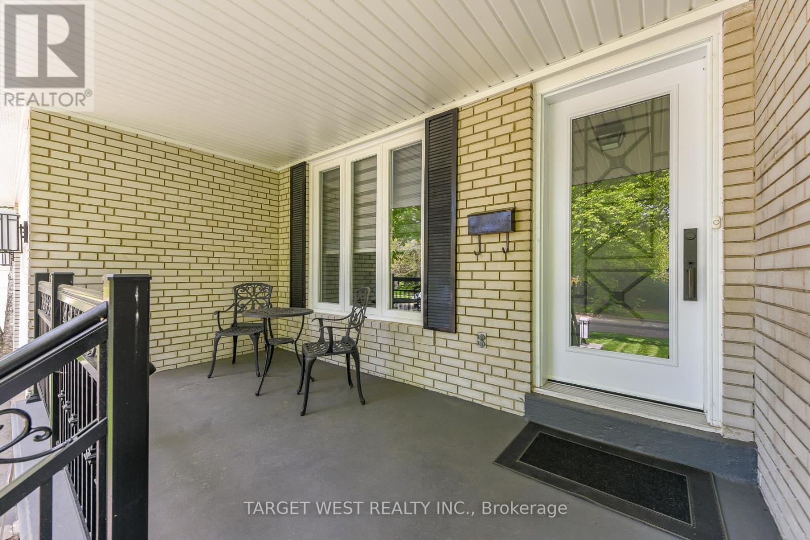 1443 SAGINAW CRESCENT - 10