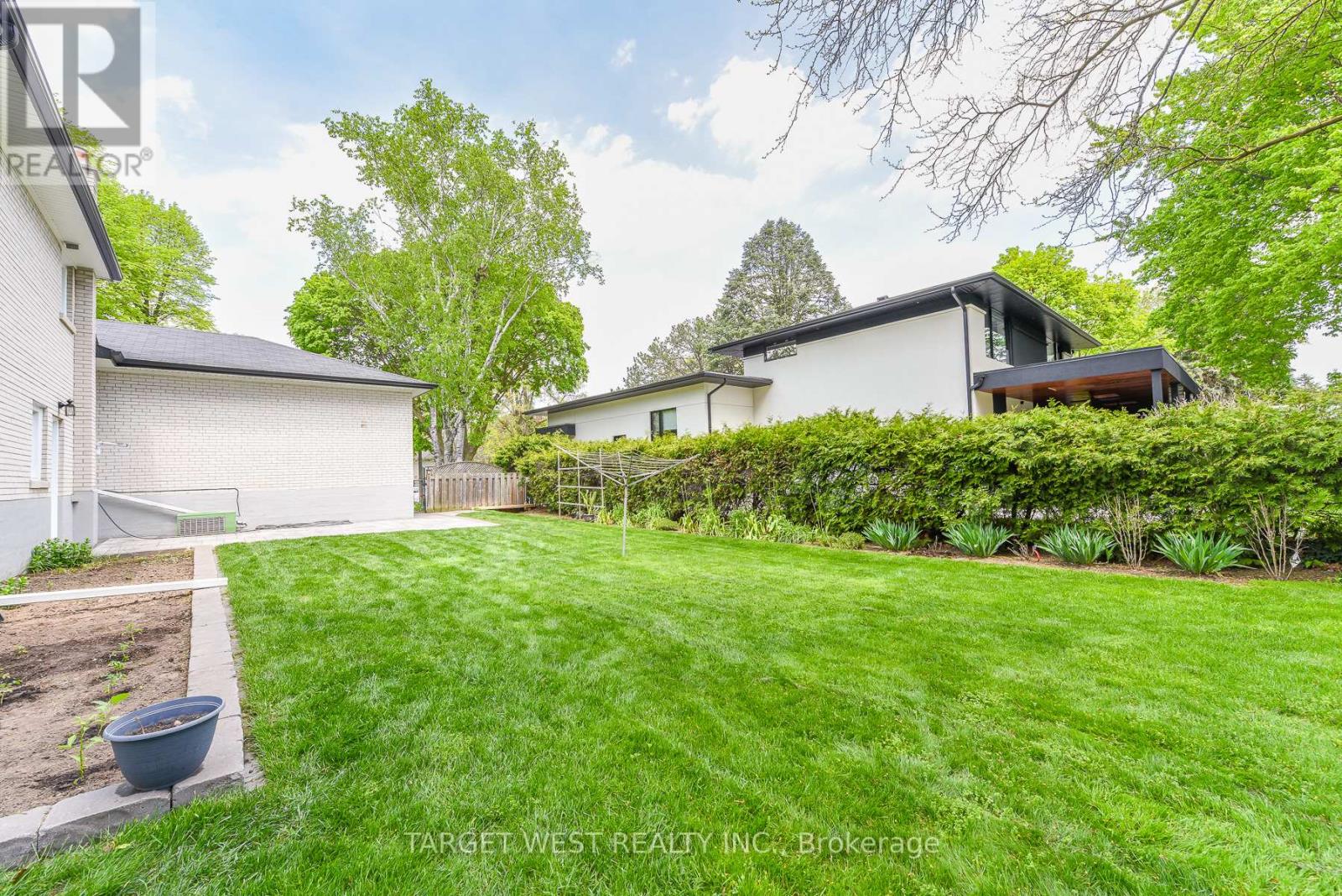 1443 SAGINAW CRESCENT - 16
