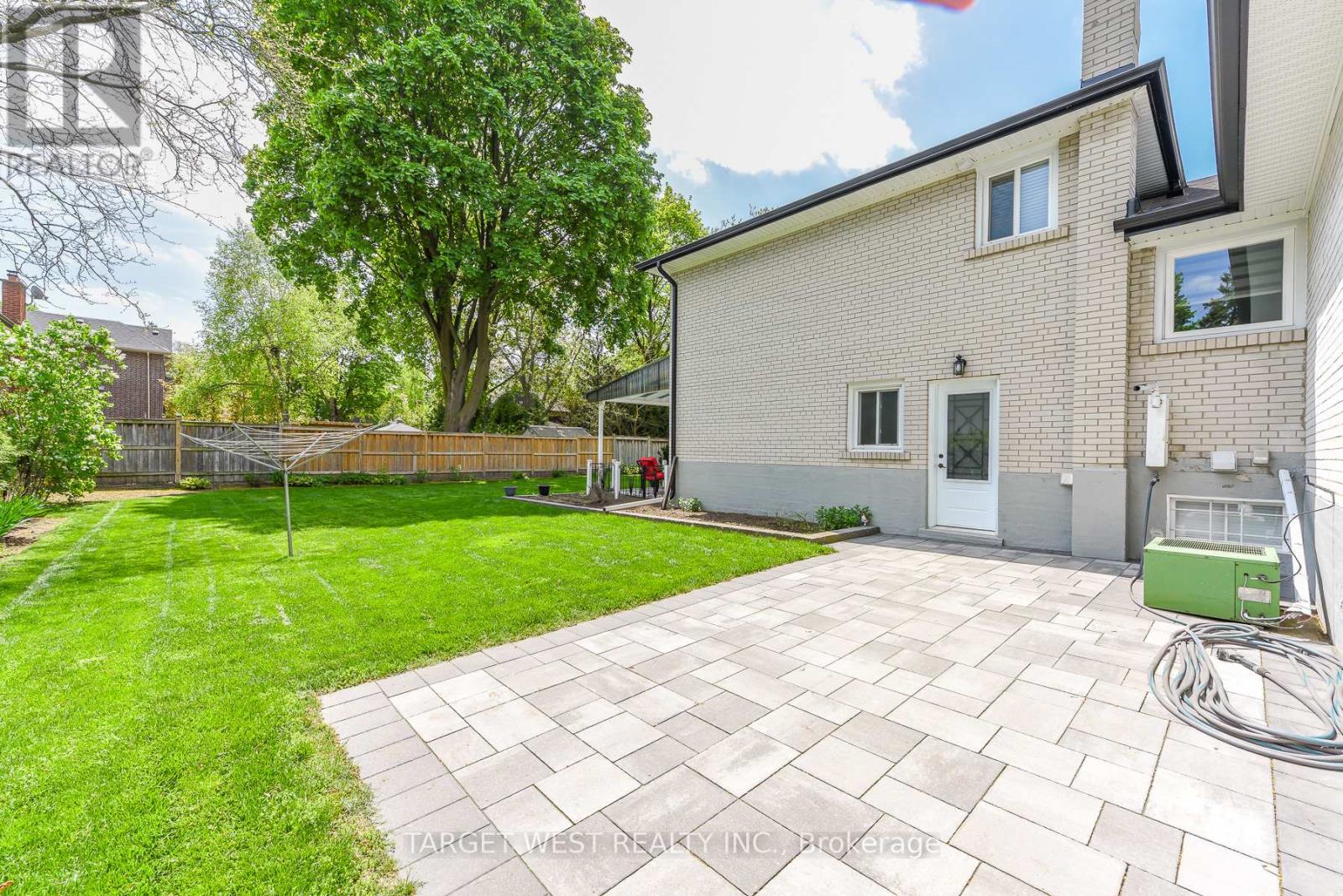 1443 SAGINAW CRESCENT - 20