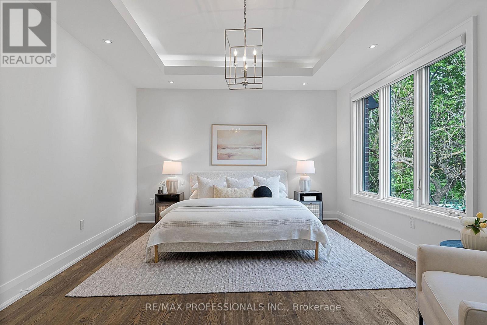 146 THOMPSON AVENUE - 20