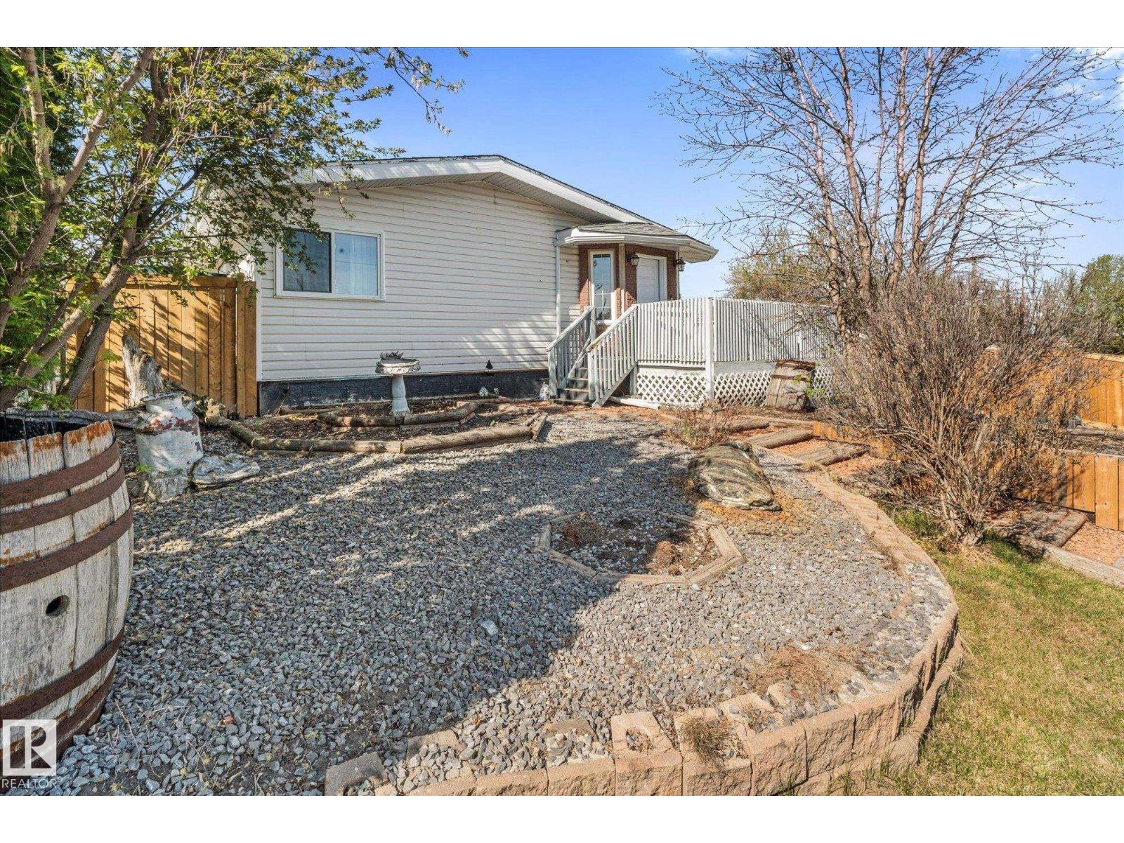 4759 48 ST - 5