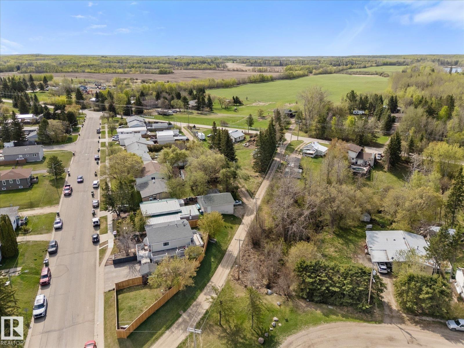 4759 48 ST - 56