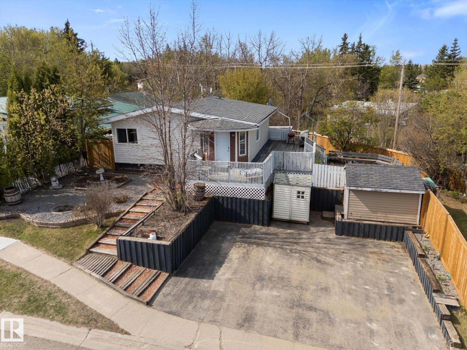 4759 48 ST - 53