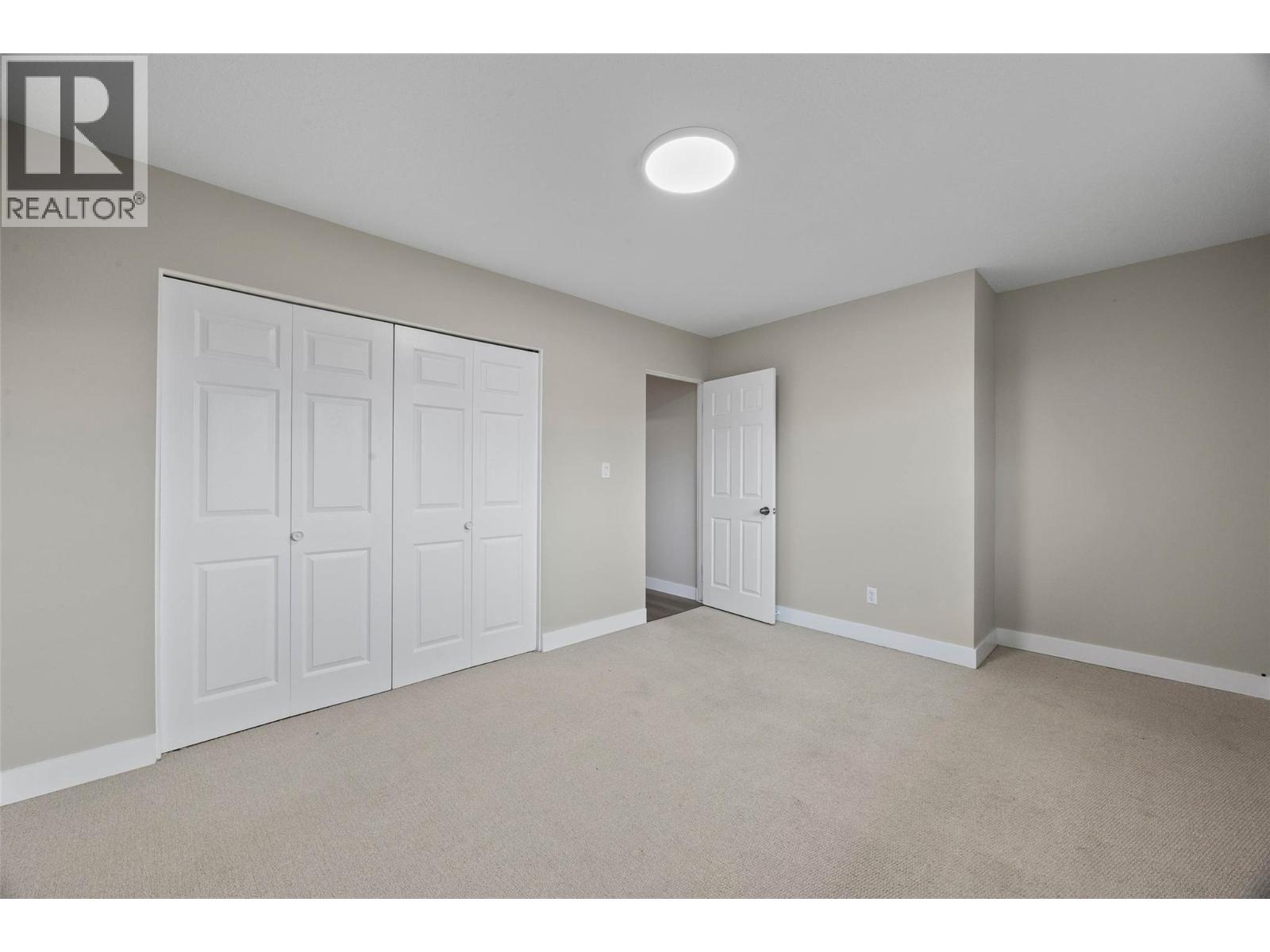 #17 800 Valhalla Drive - 10