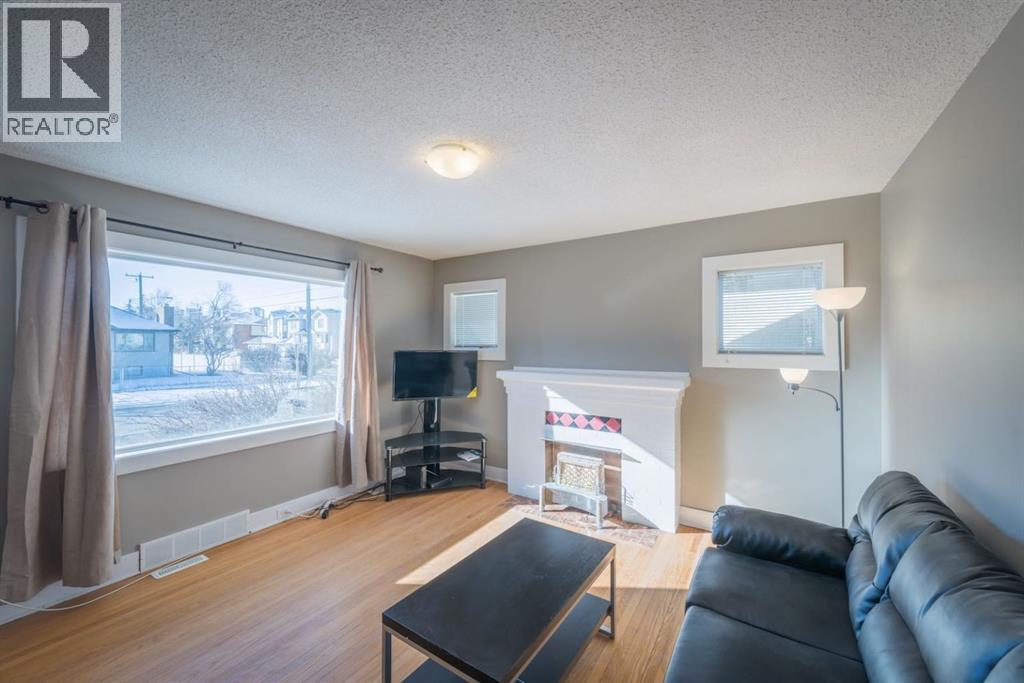 206 15 Avenue NE - 6