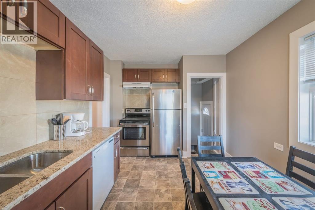 206 15 Avenue NE - 5