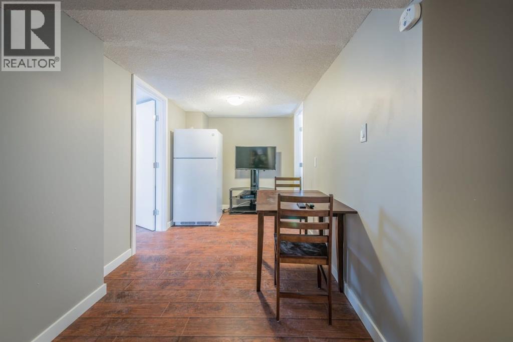 206 15 Avenue NE - 7