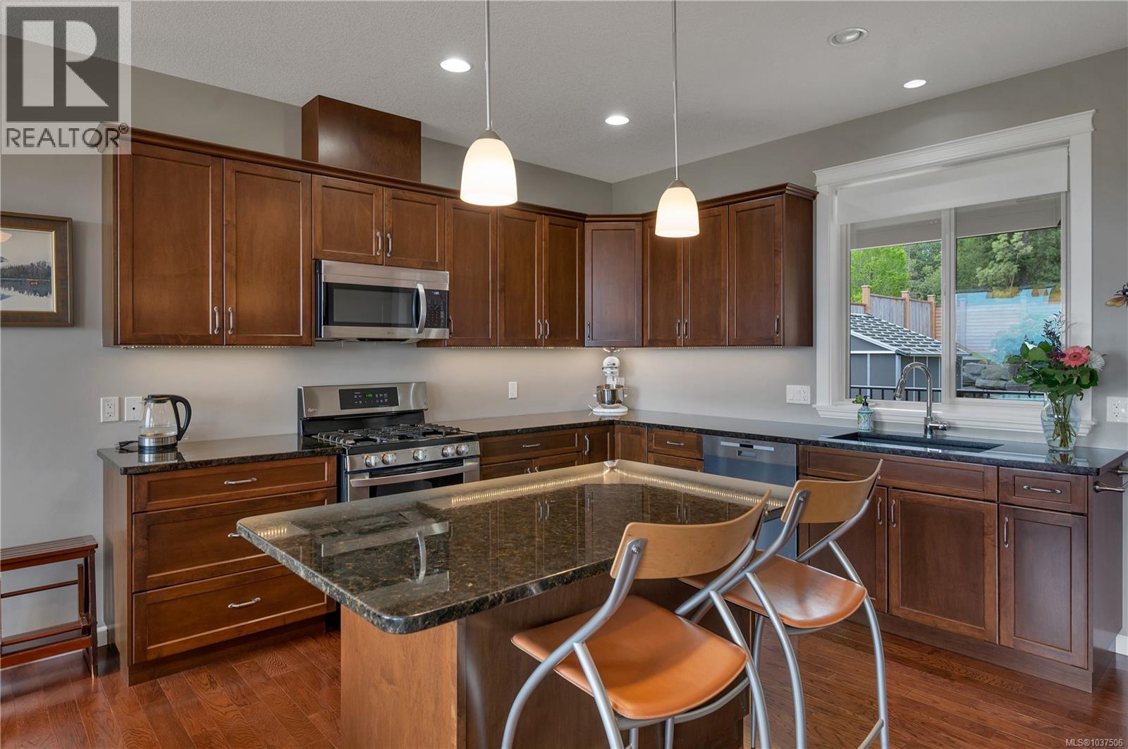 885 Timberline Dr, Campbell River